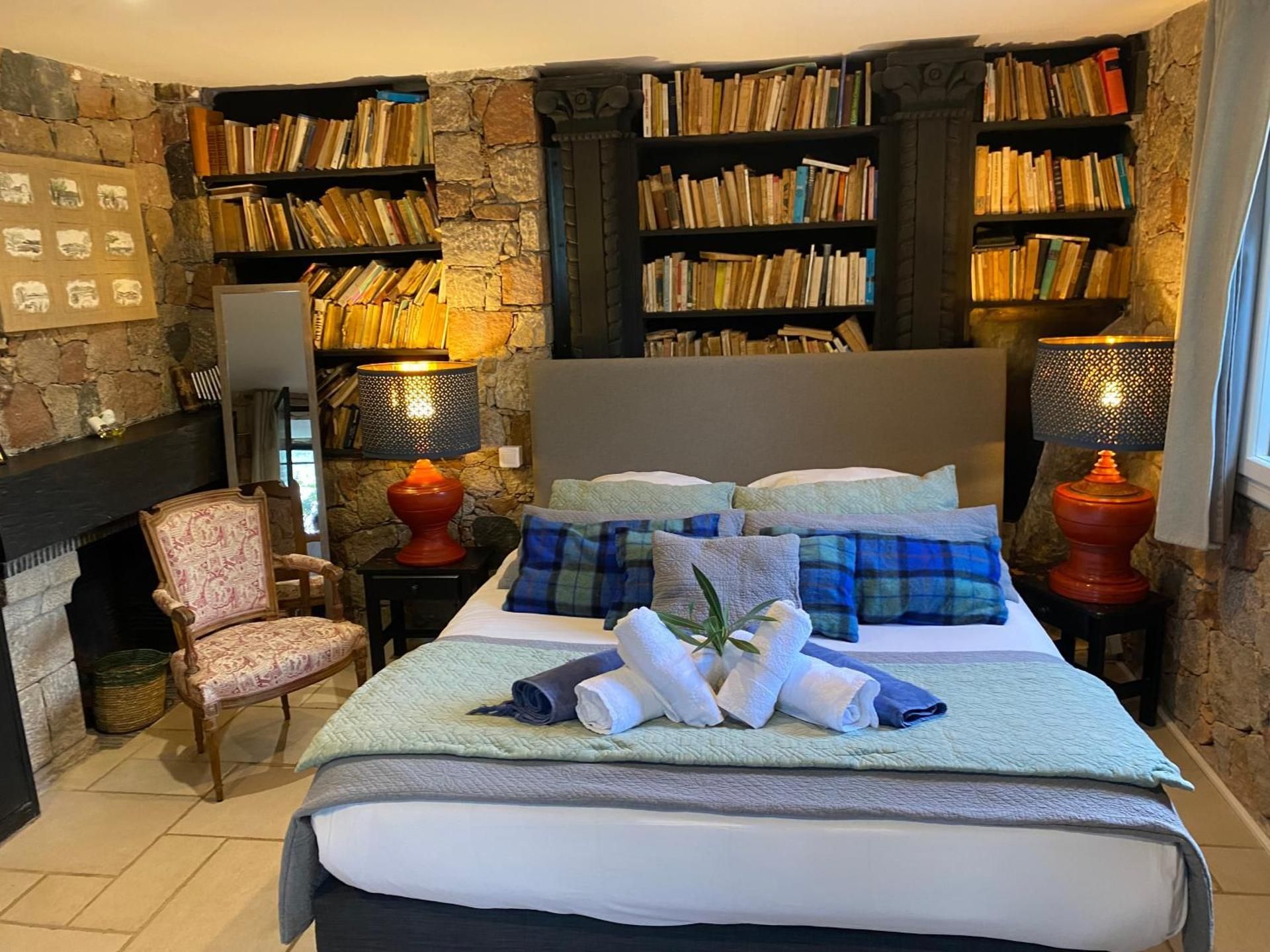 Studio (2 Adults + 1 Child) - PARADIS