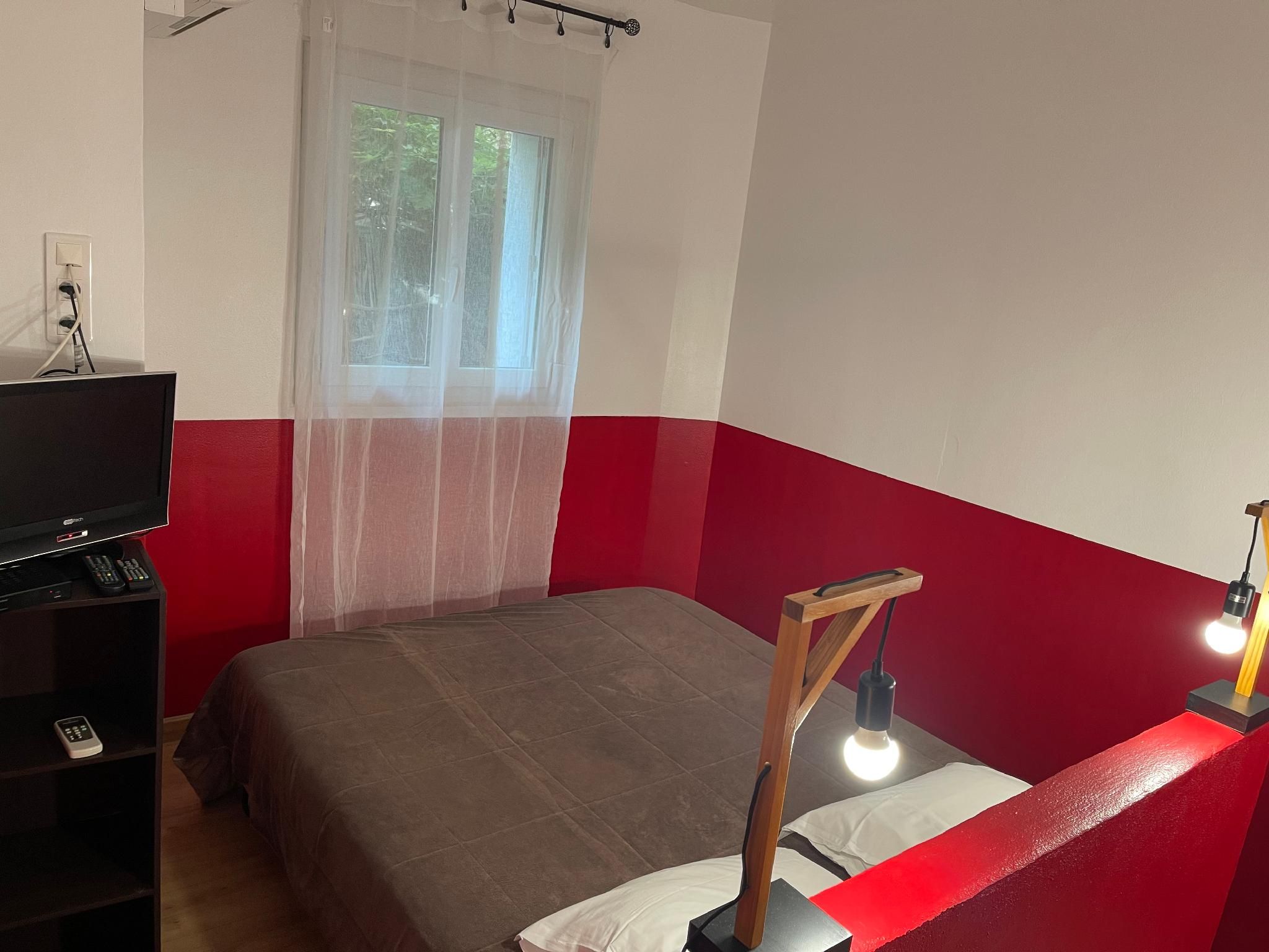 Double room-Standard-Ensuite with Shower
