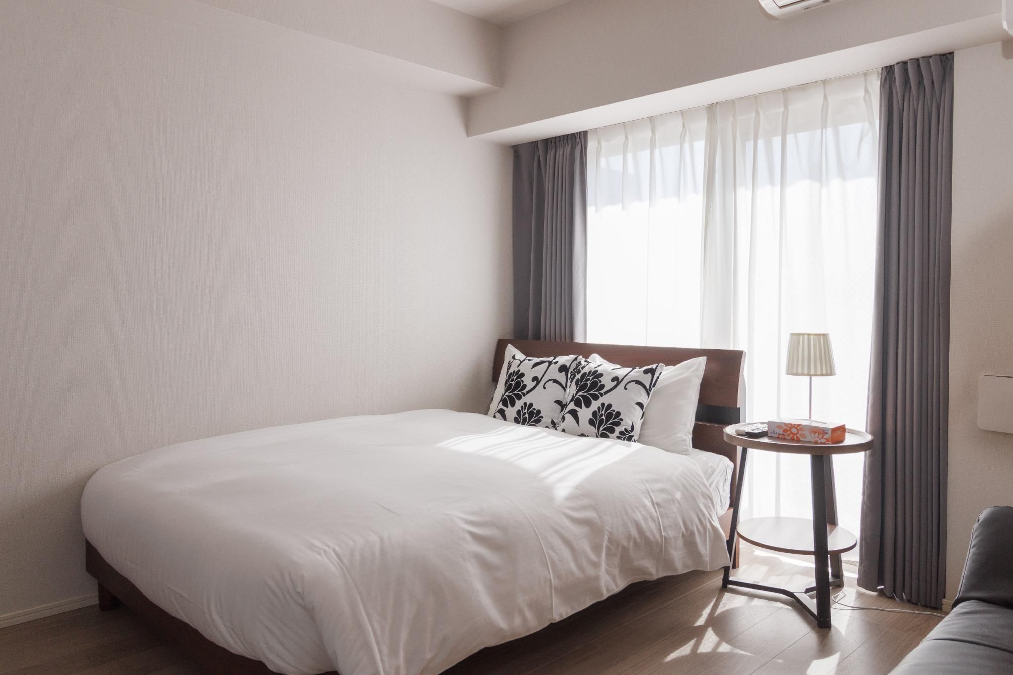 Room 402