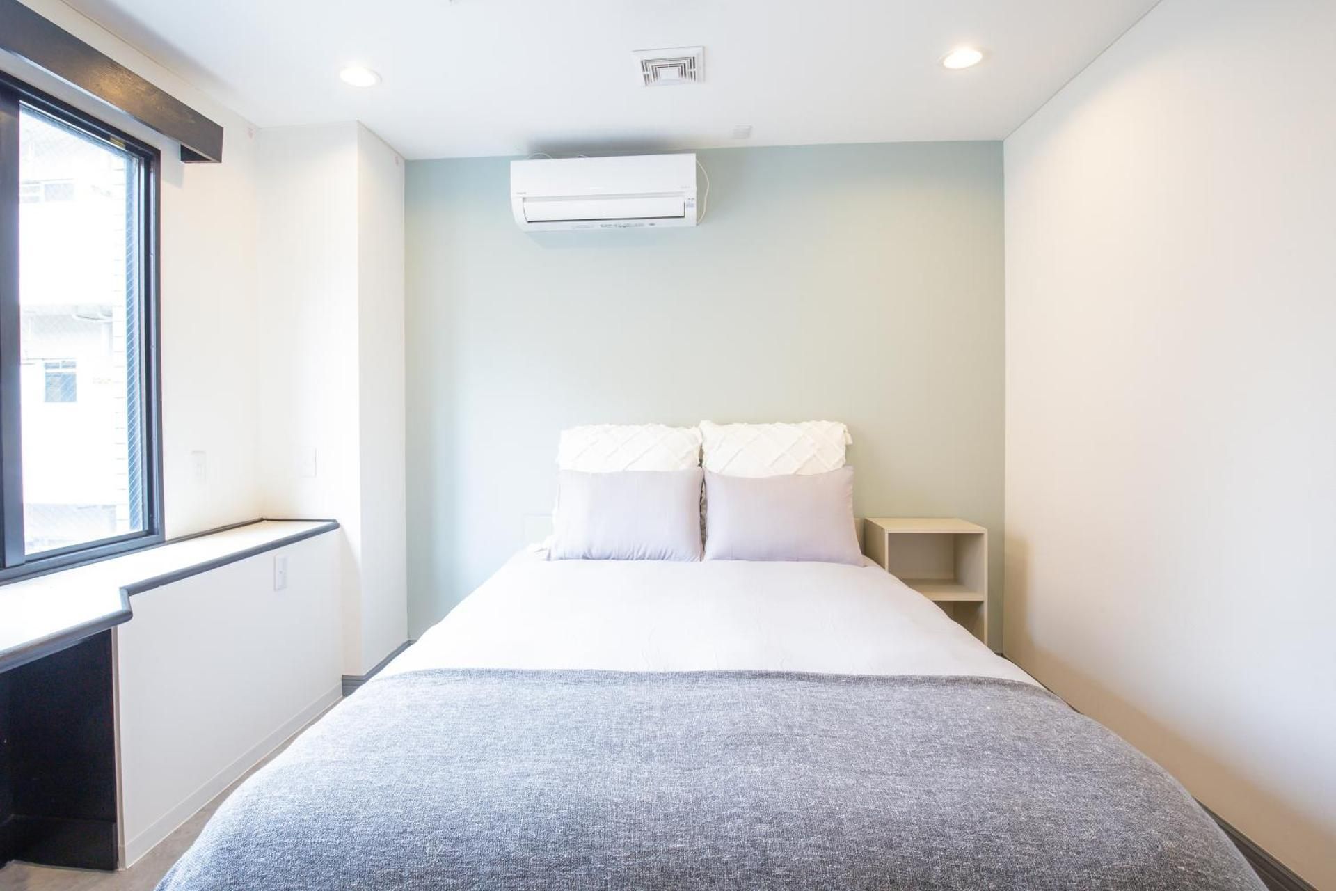 One-Bedroom Apartment - Non-Smoking