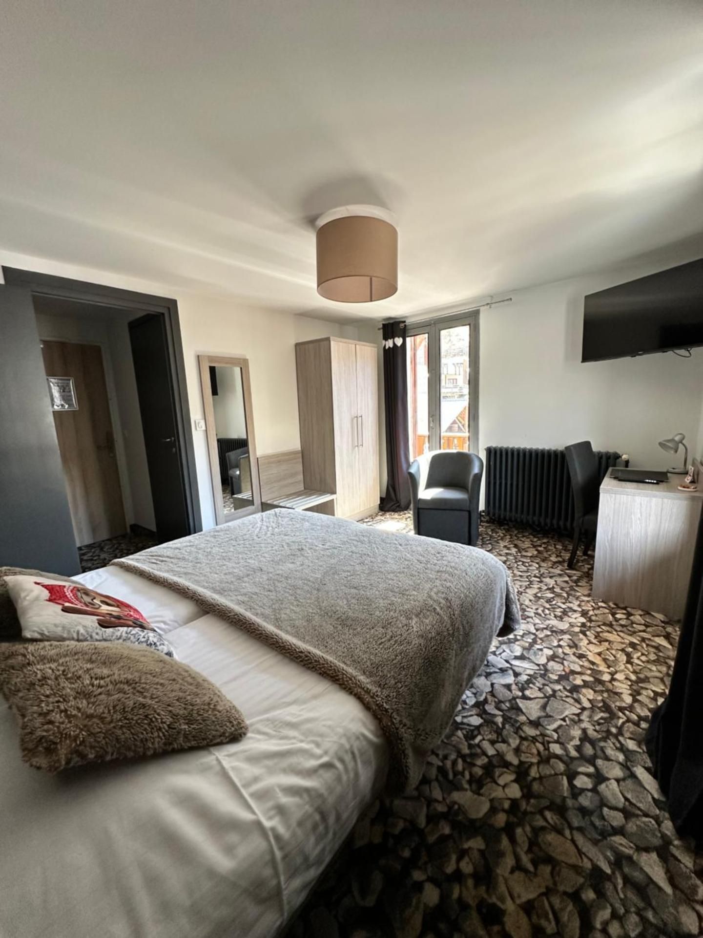 King Room with Mountain View