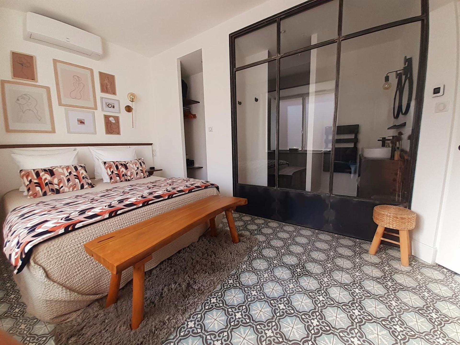 Superior Queen Room