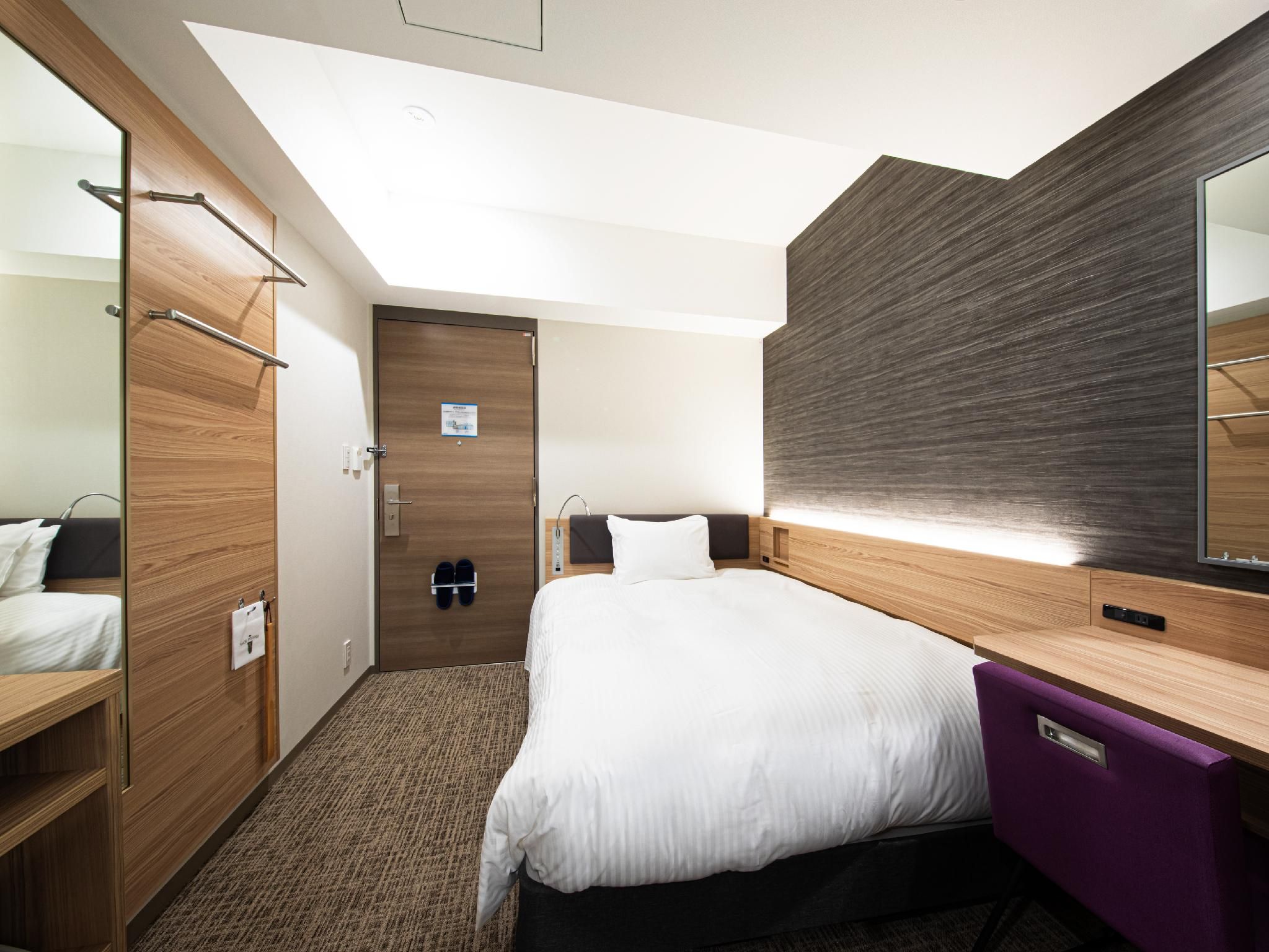 Semi Double Room for 1 Person - Non-Smoking