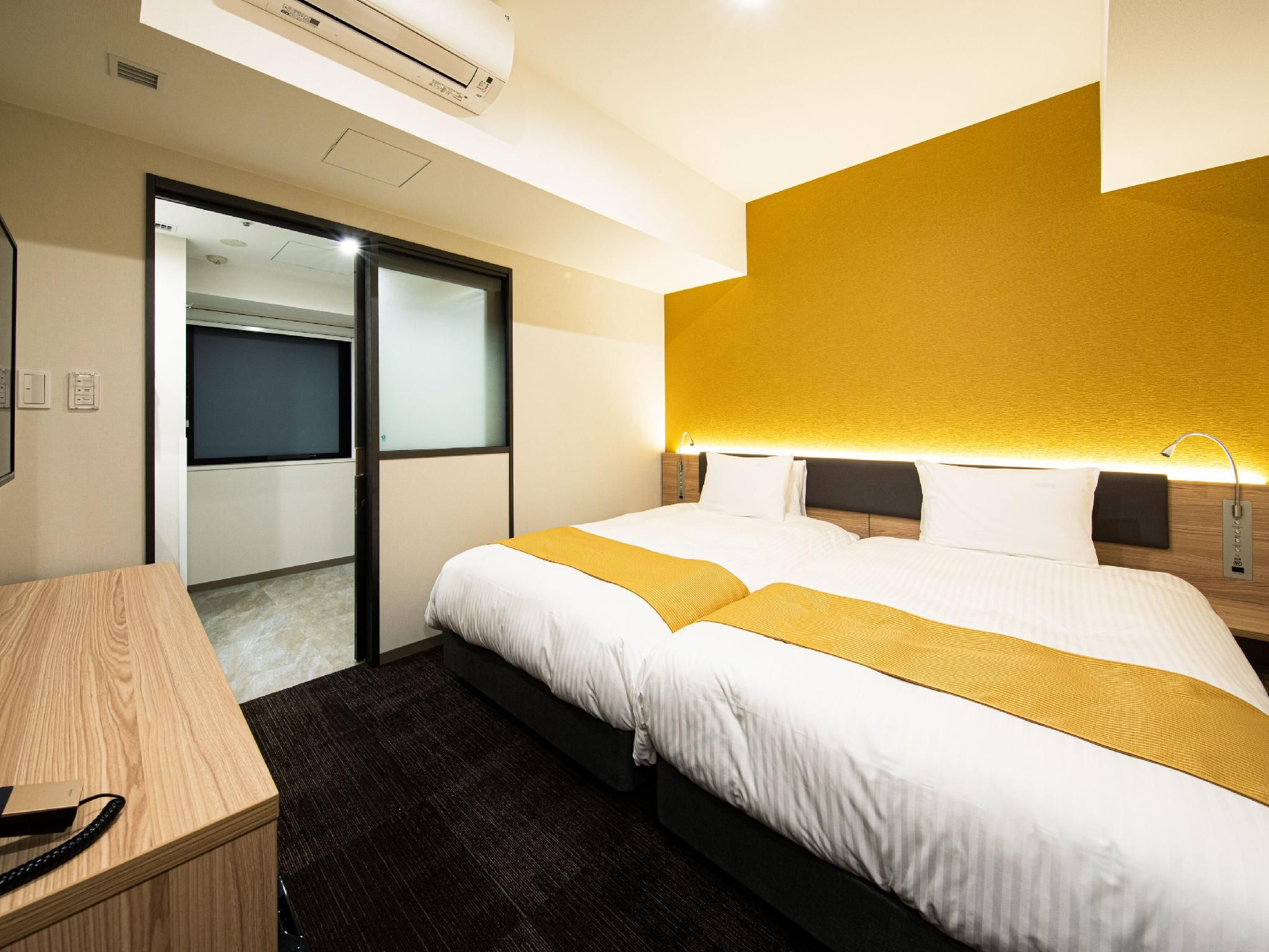 Twin Room B - Non-Smoking