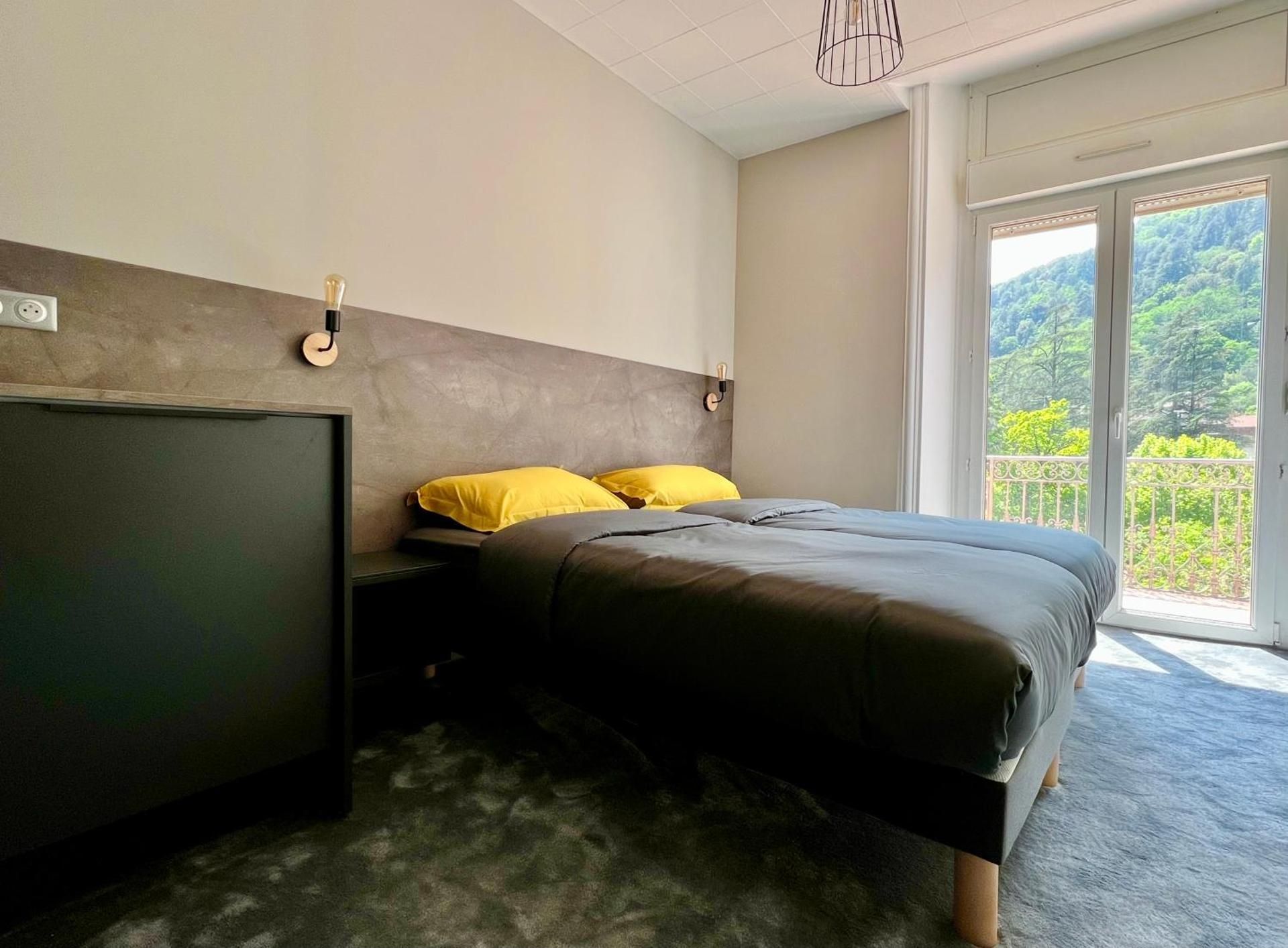 Double or Twin Room with Terrace