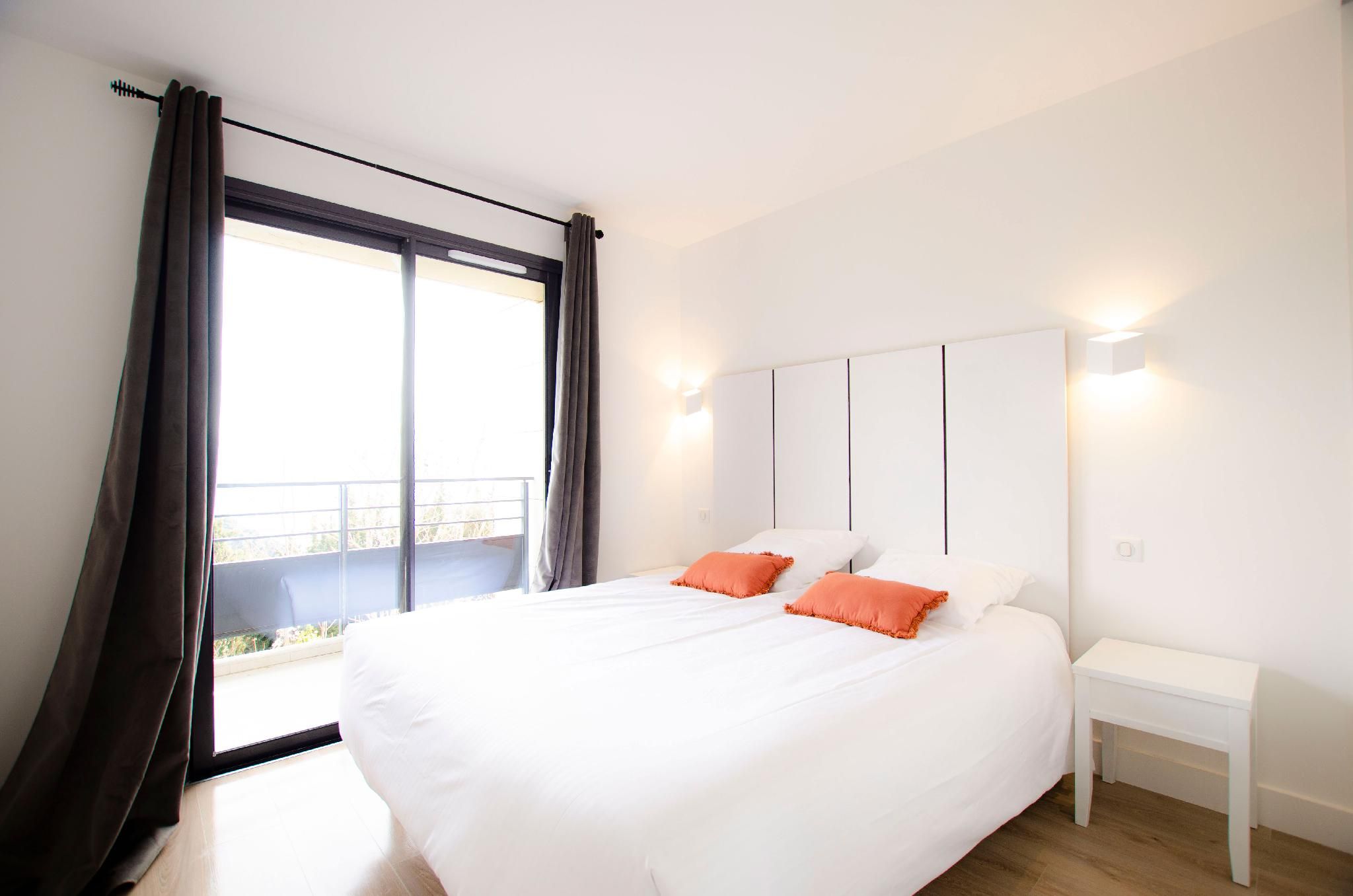 Deluxe Sea View Suite