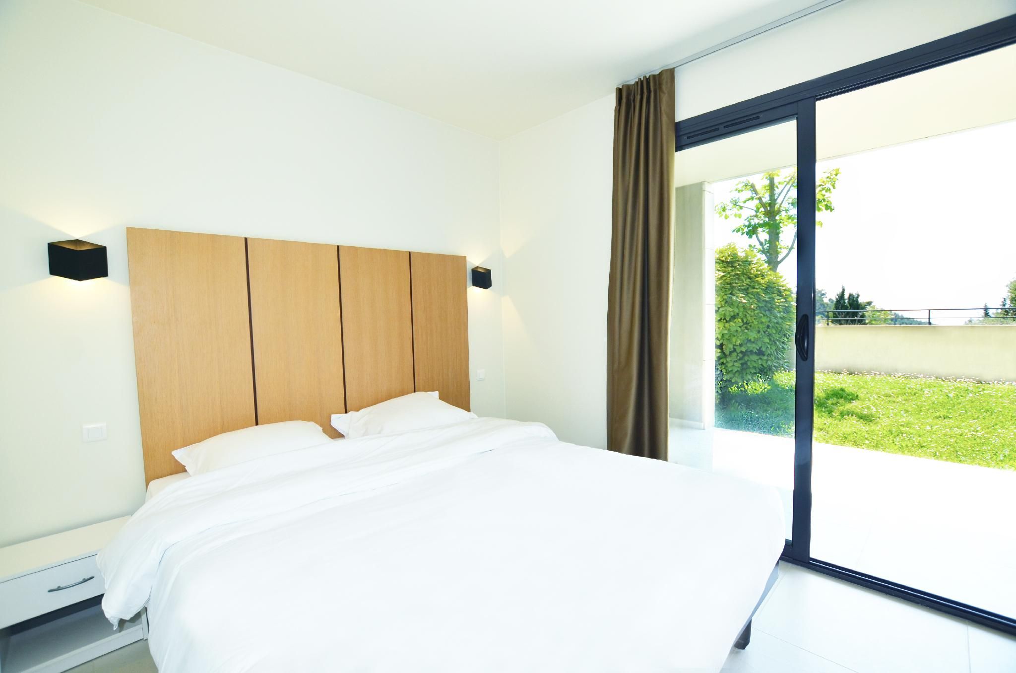 Garden View Suite