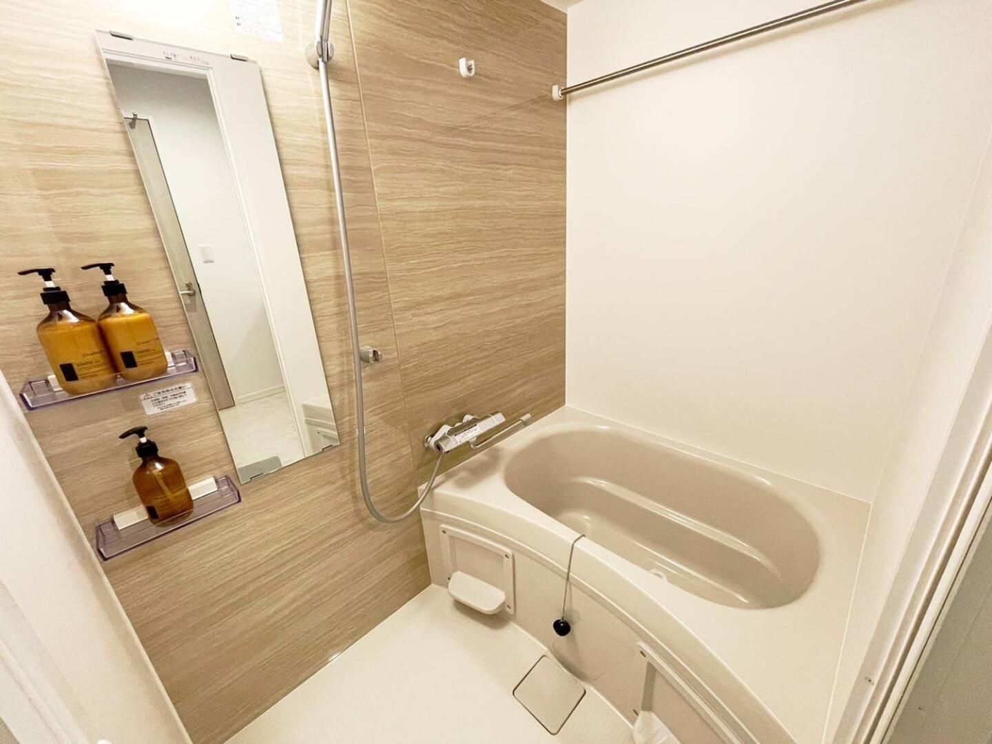 Studio Apartment with One Double Bed