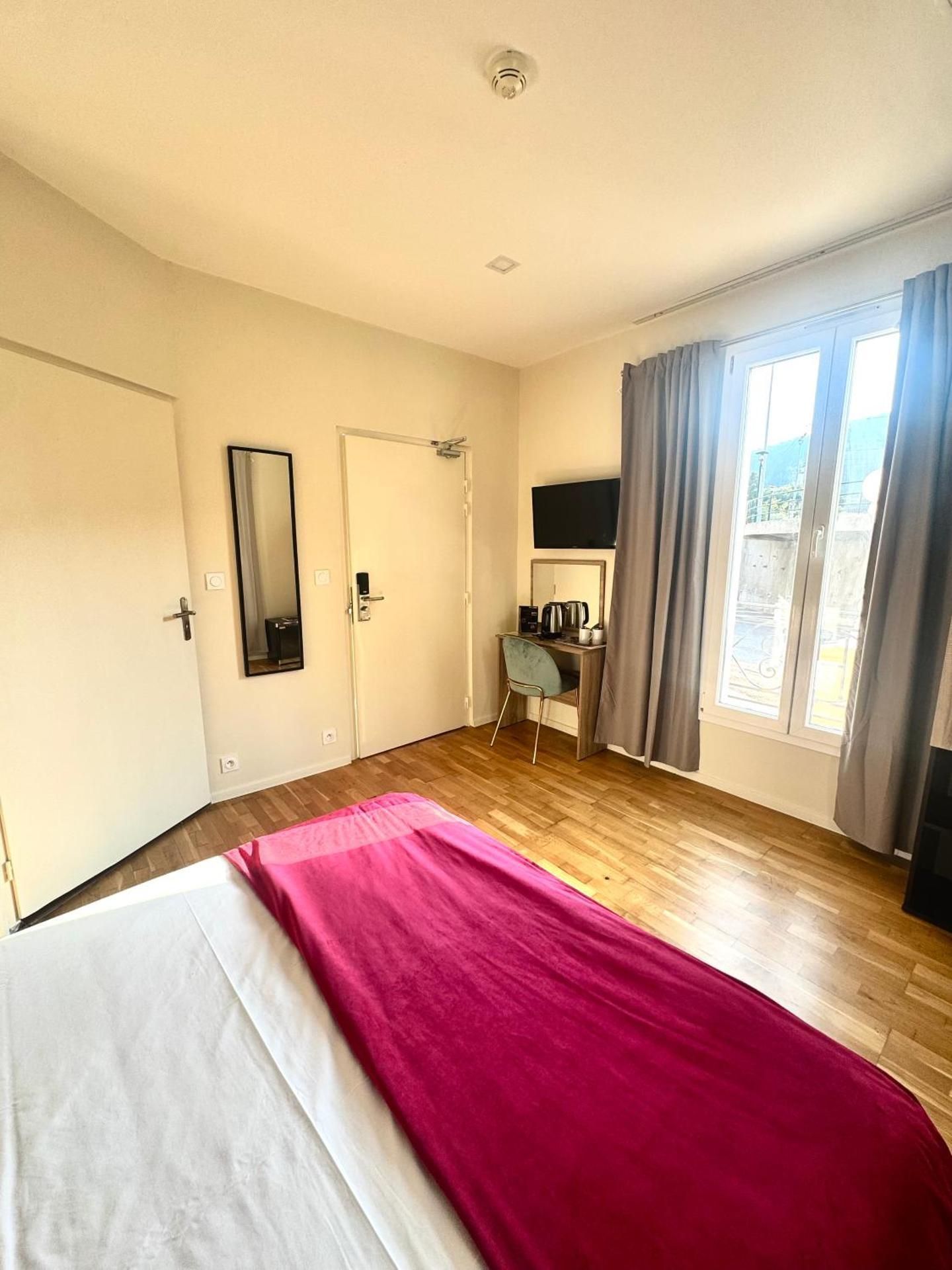 Triple Room with Garden View