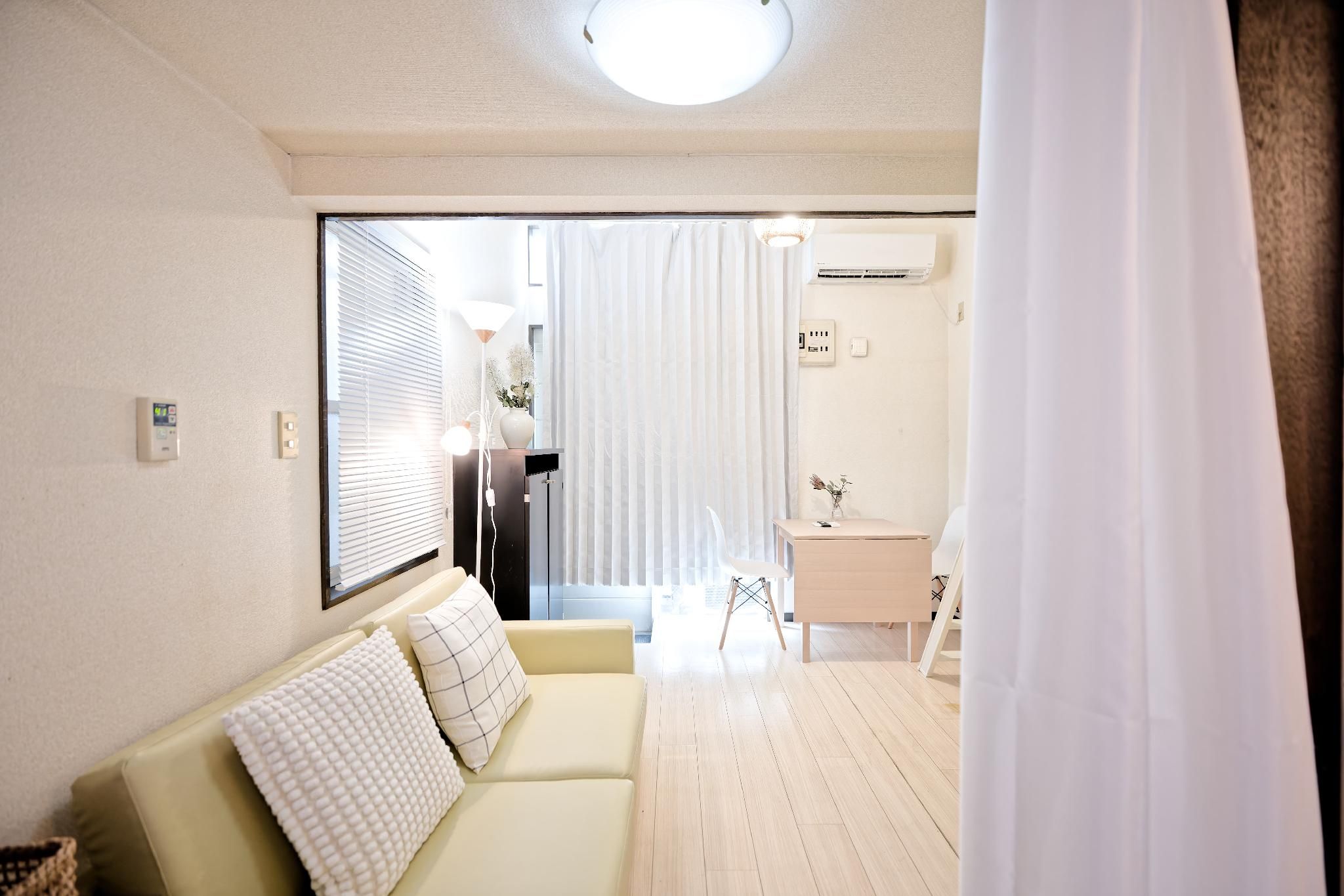Quadraple Dorm - With Window