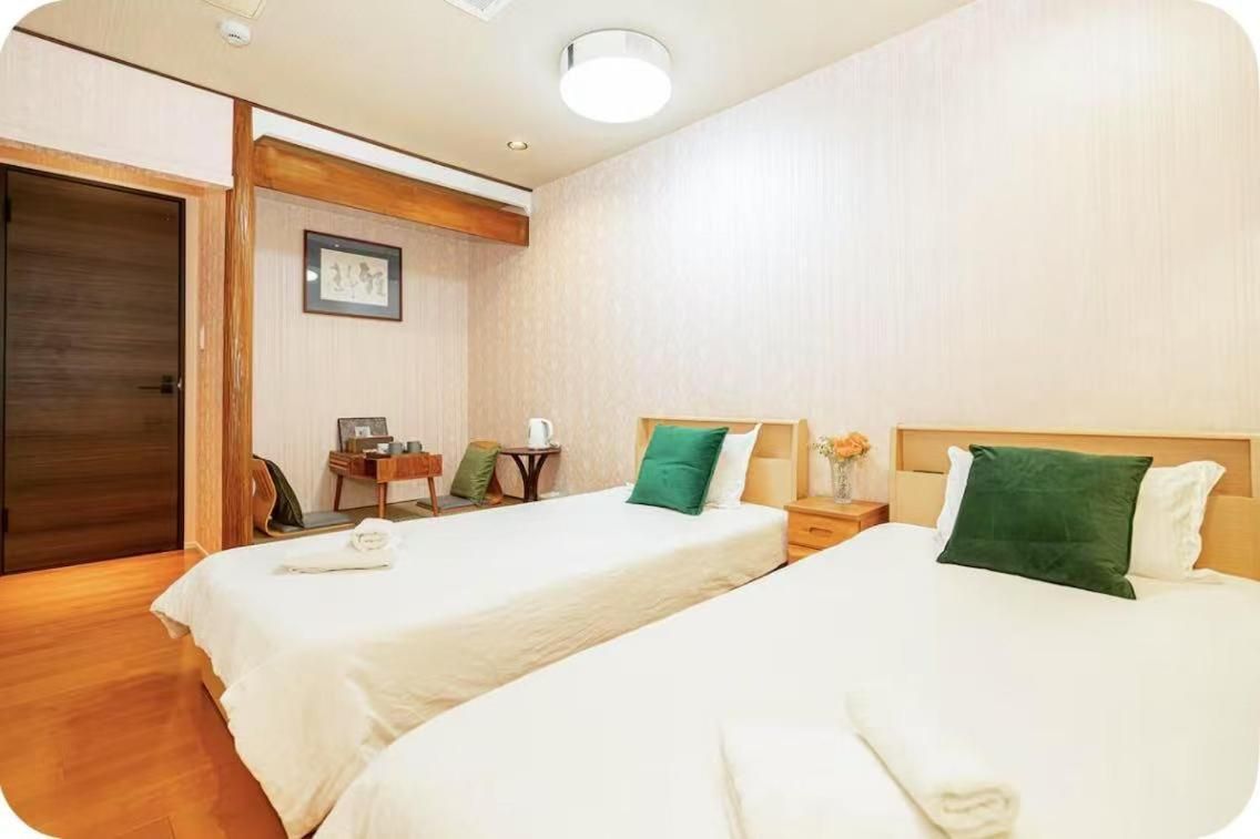 Double or Twin Room with Private Bathroom