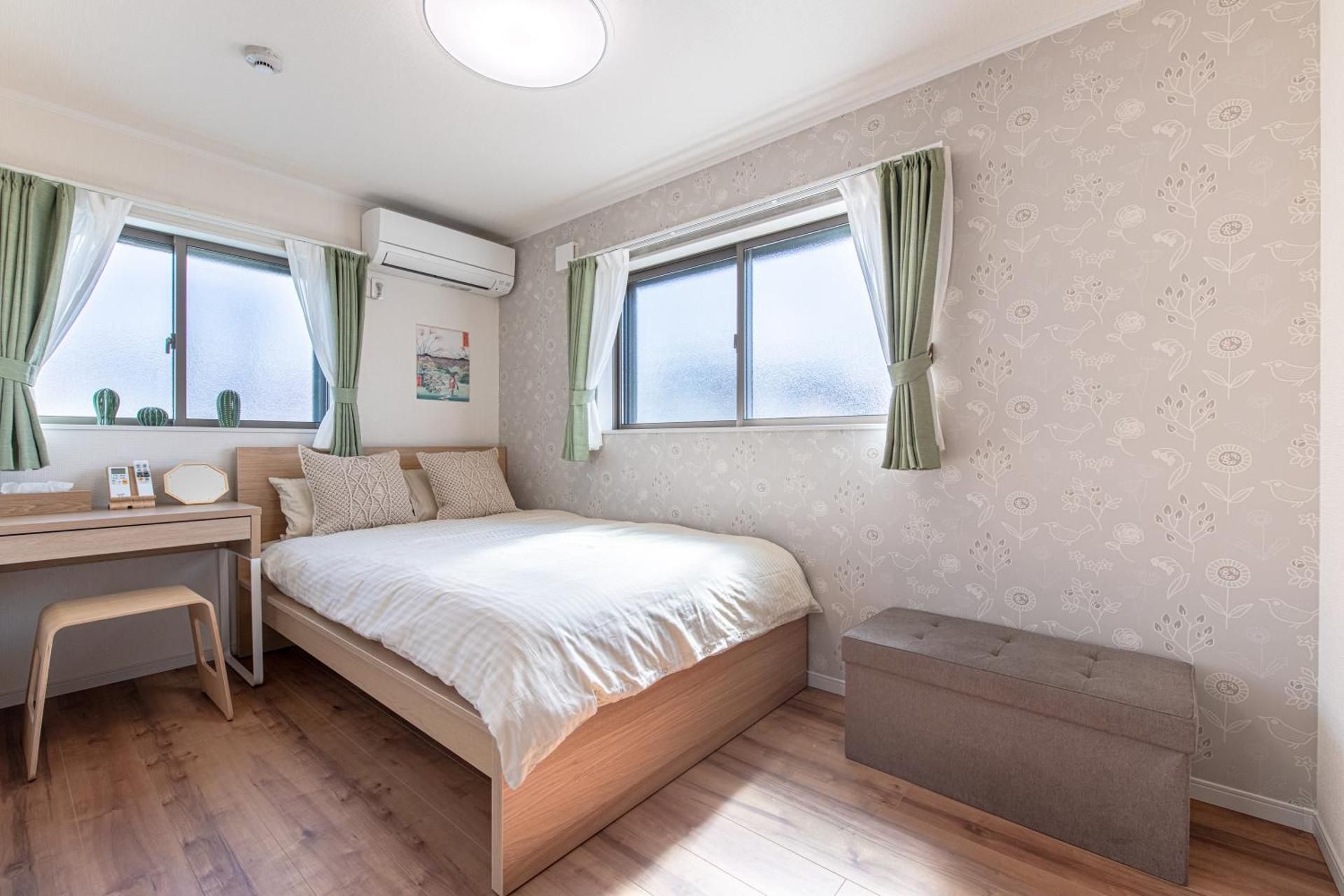 Single Room with Shared Bathroom