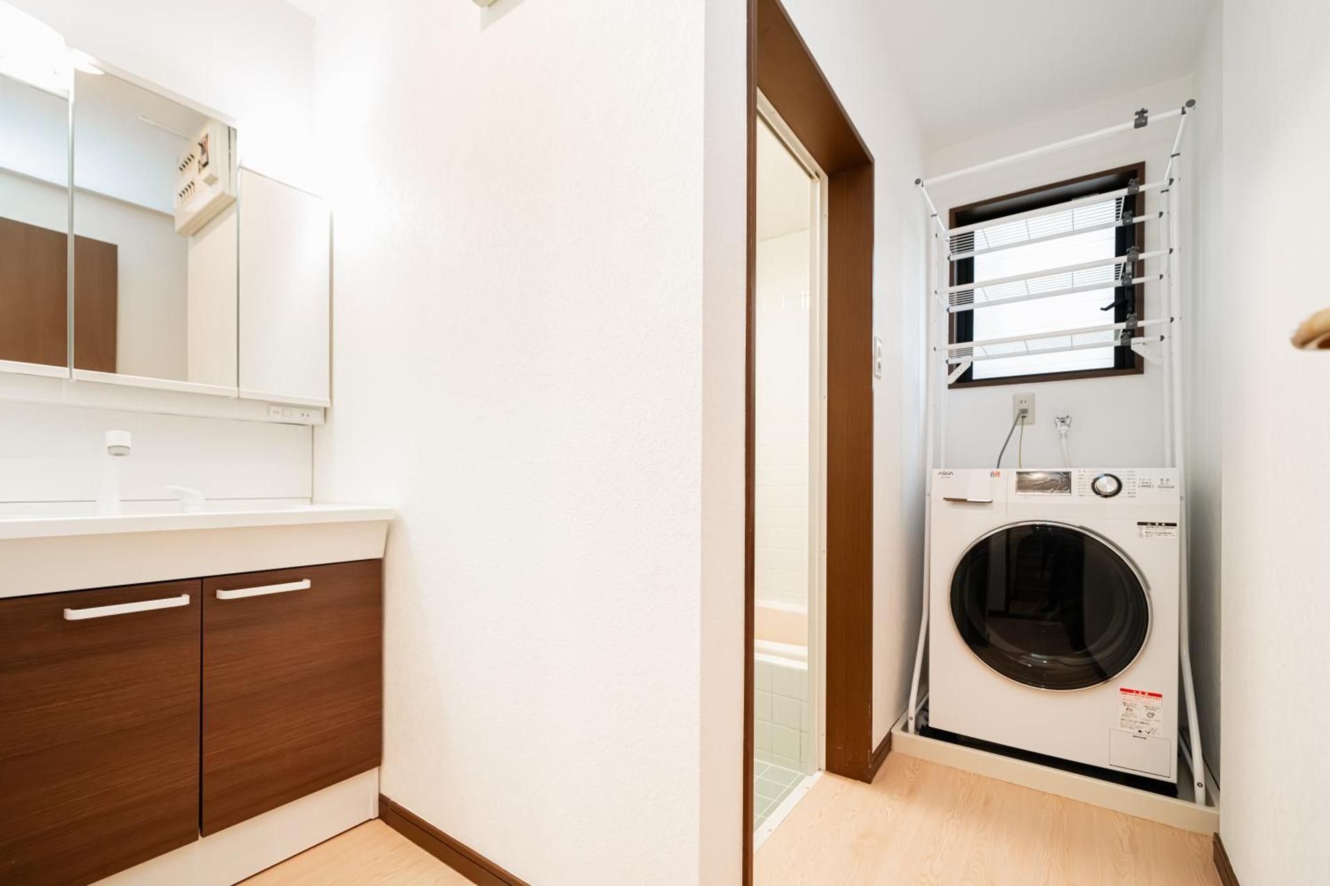 GLOU Shibuya House - A Private House in Tokyo Shinjuku & Shibuya Area Three-Bedroom Home