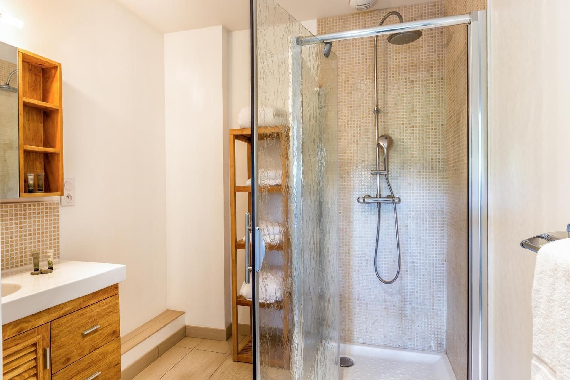 Superior Apartment (2 Adults + 2 Children) with Spa Access