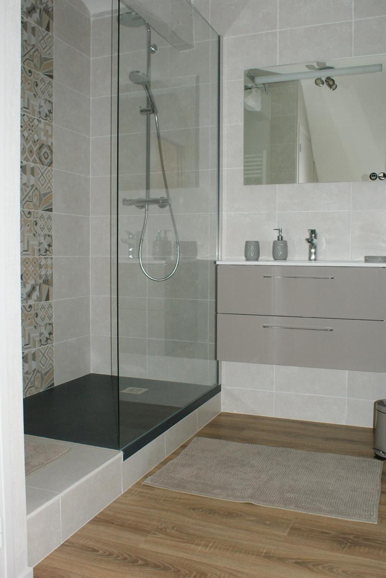 Family Room with Shower