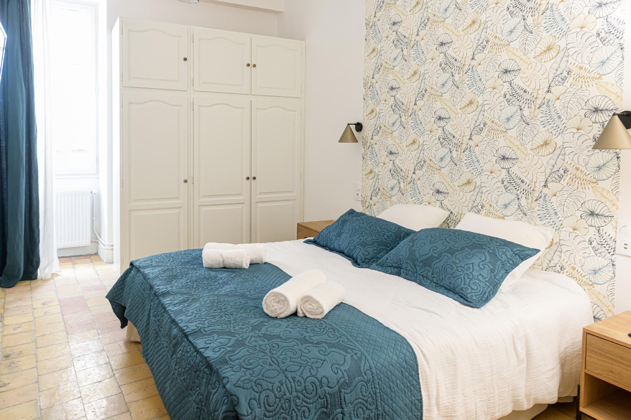 Double ou Twin-Confort-Salle de bain privée séparée-Vue historique-Chambre Tomette