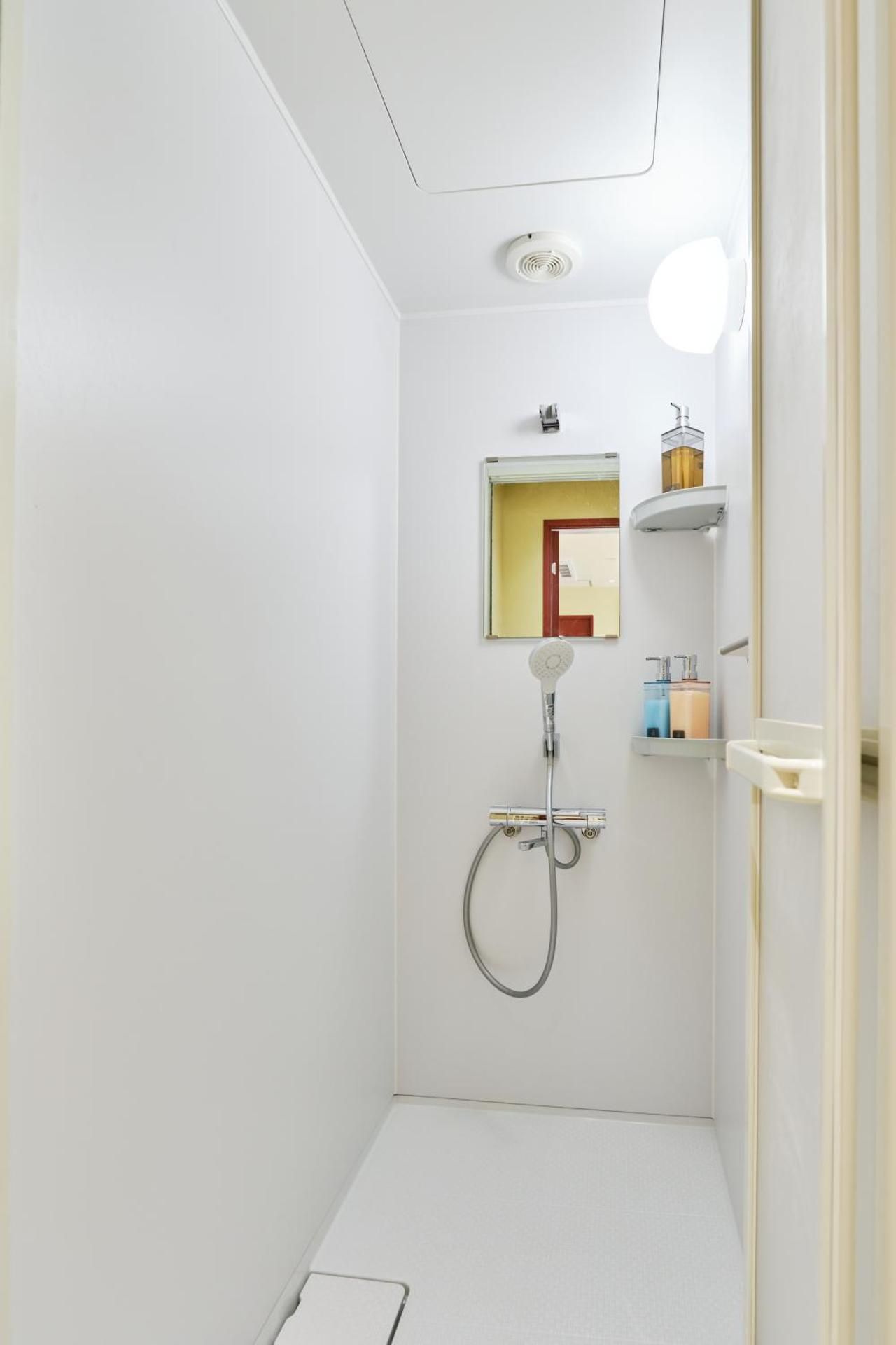 One-Bedroom Deluxe Apartment