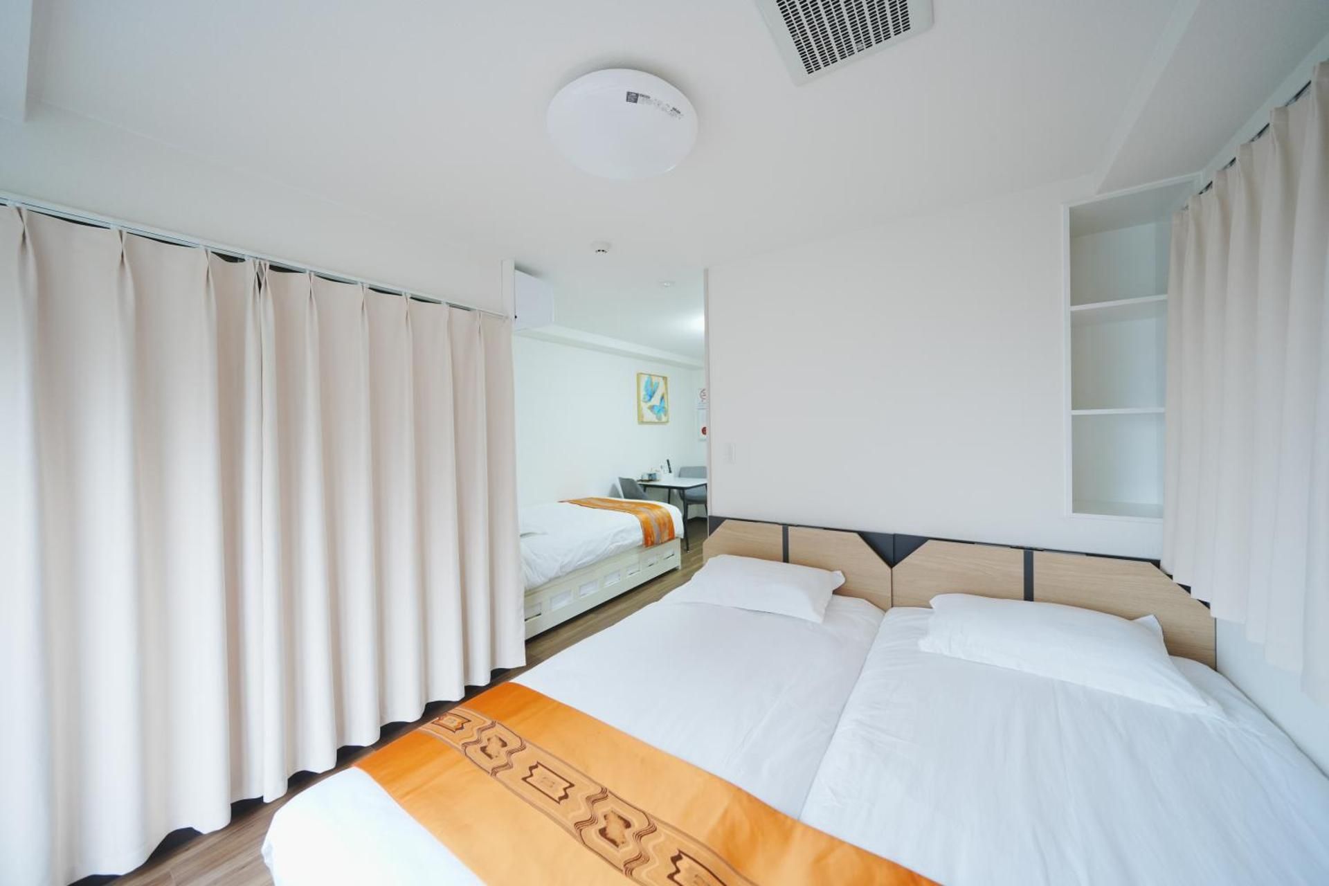 Classic Quadruple Room