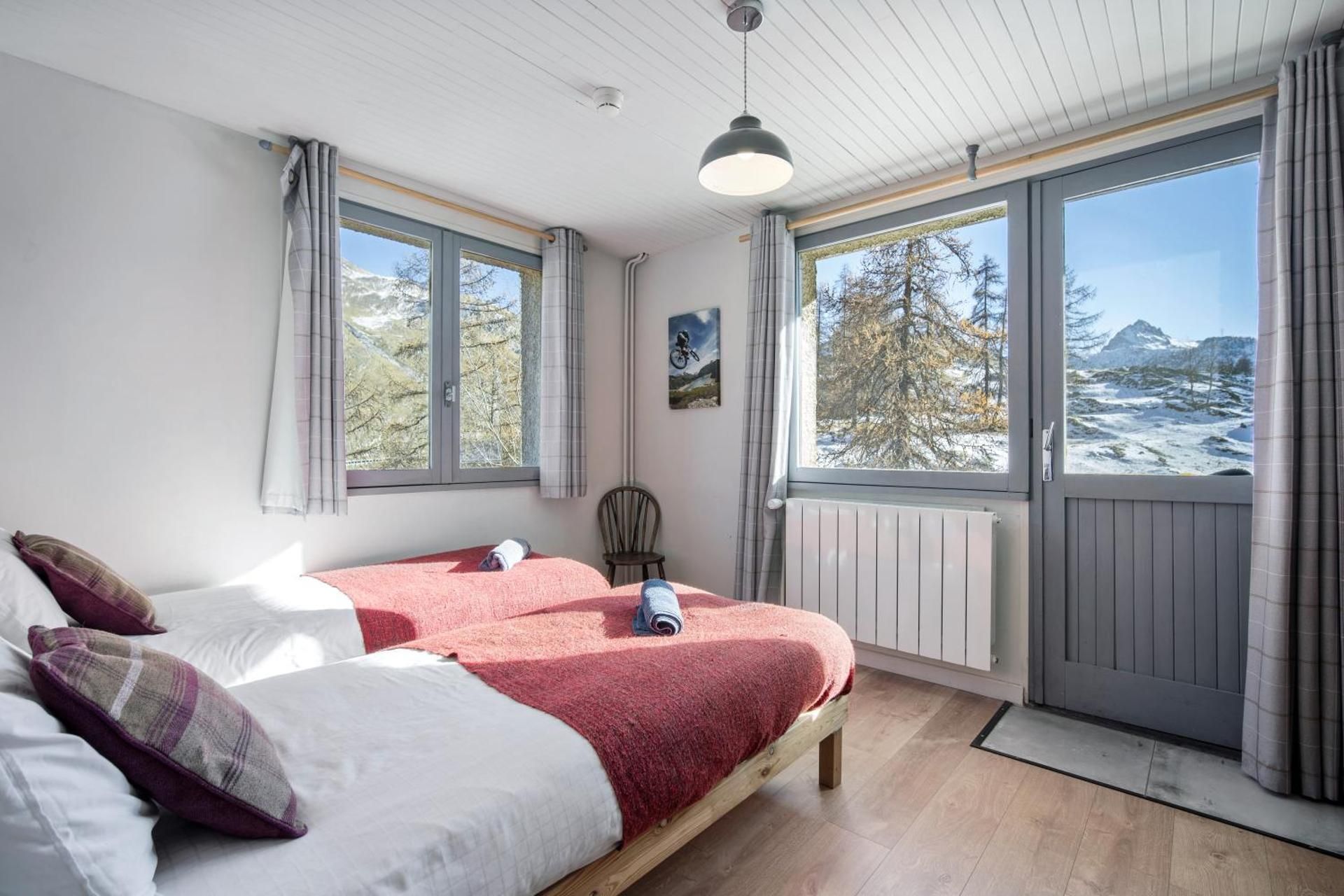 Quadruple Room with Mountain View