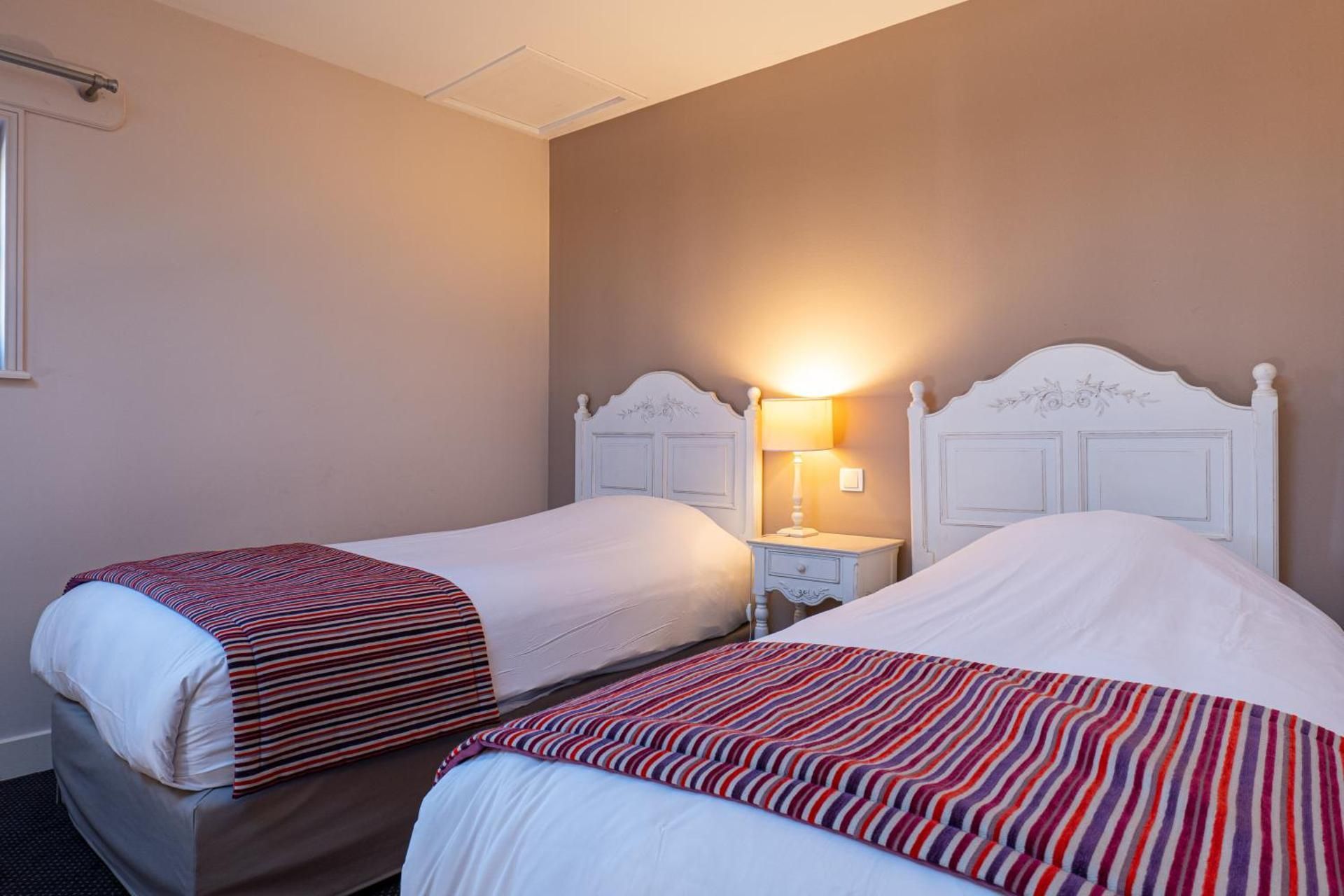 Duplex Quadruple Room
