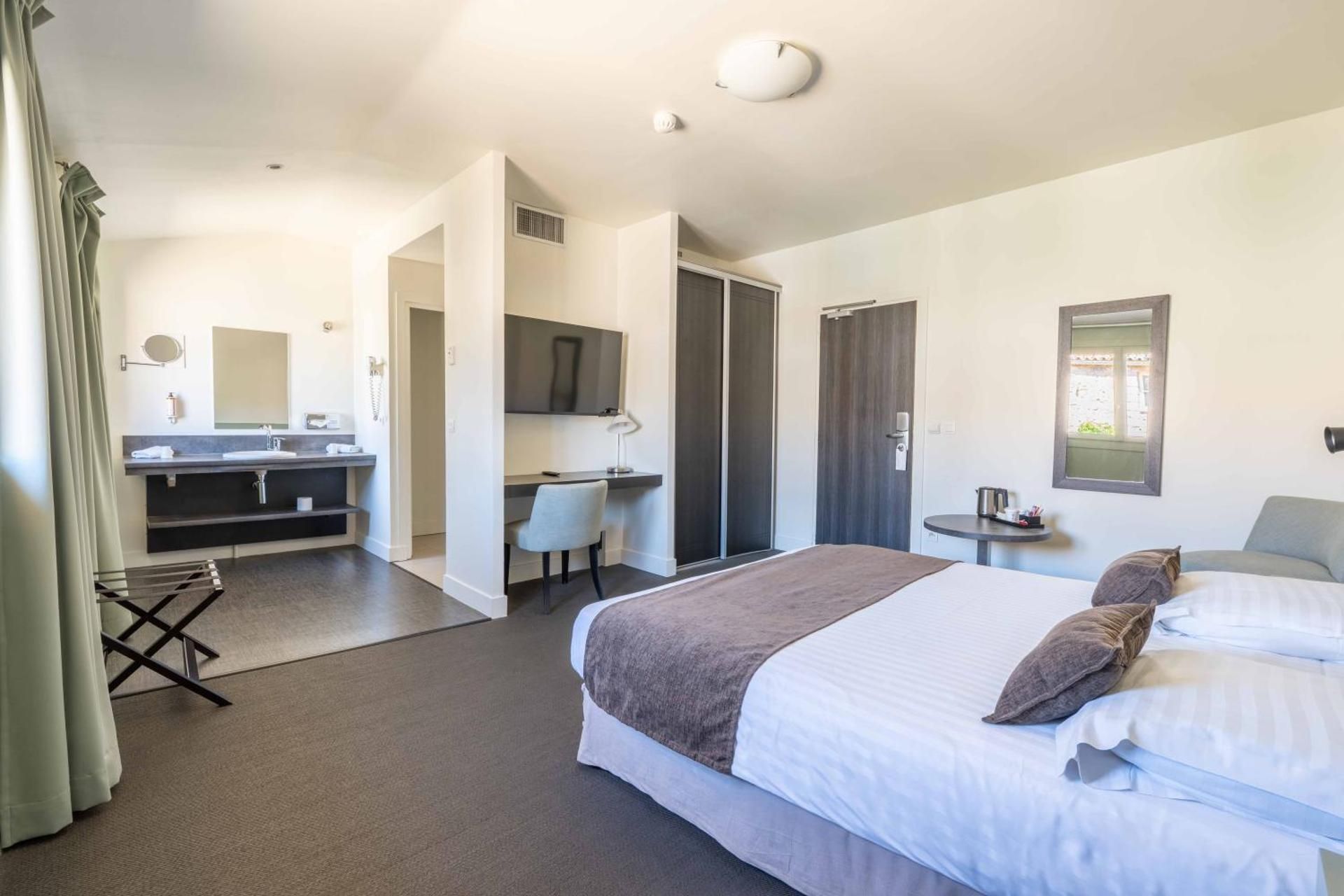 Superior Room with 1 Double Bed