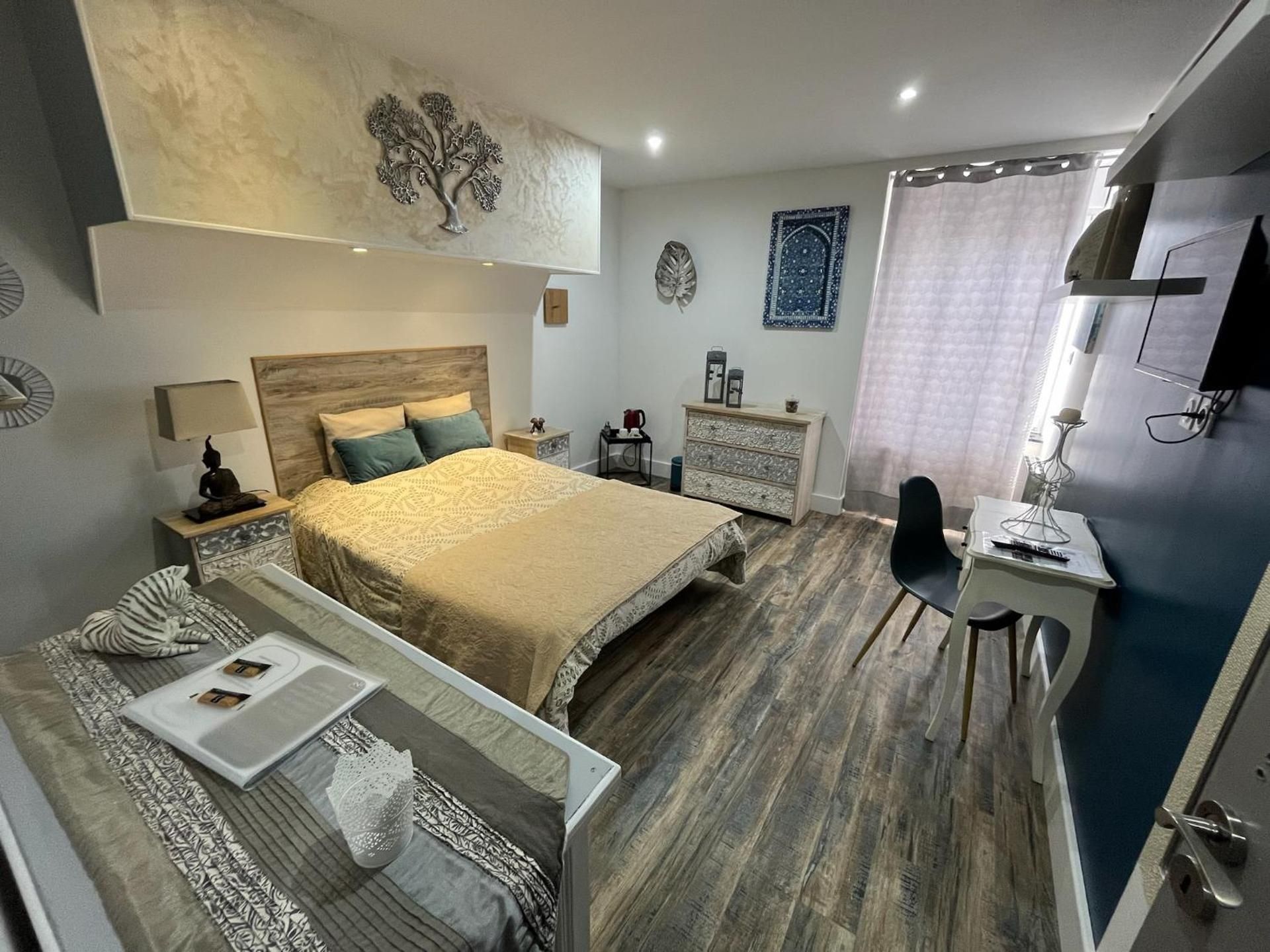 Large Double Room