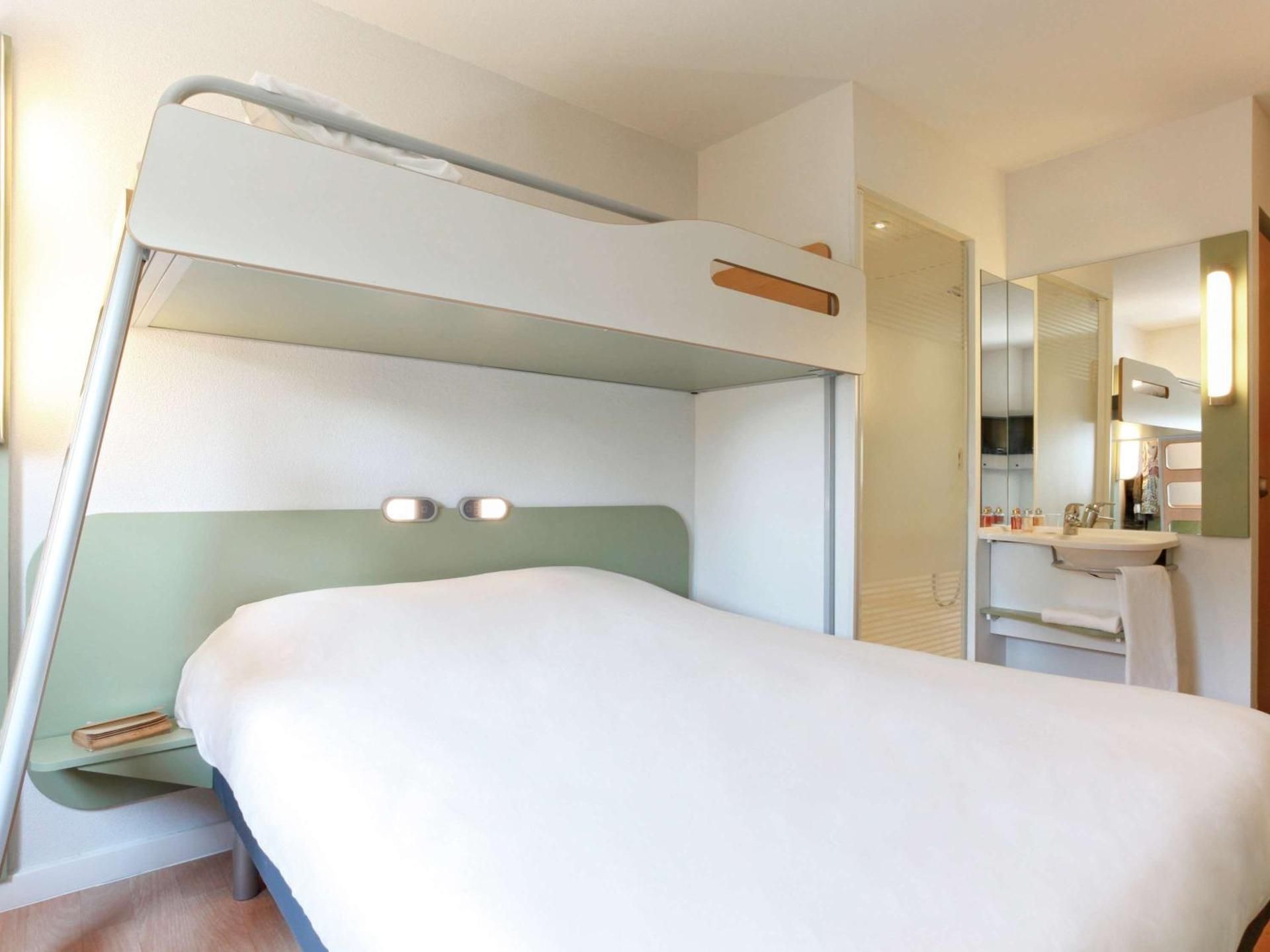 Queen Room with Bunk Bed