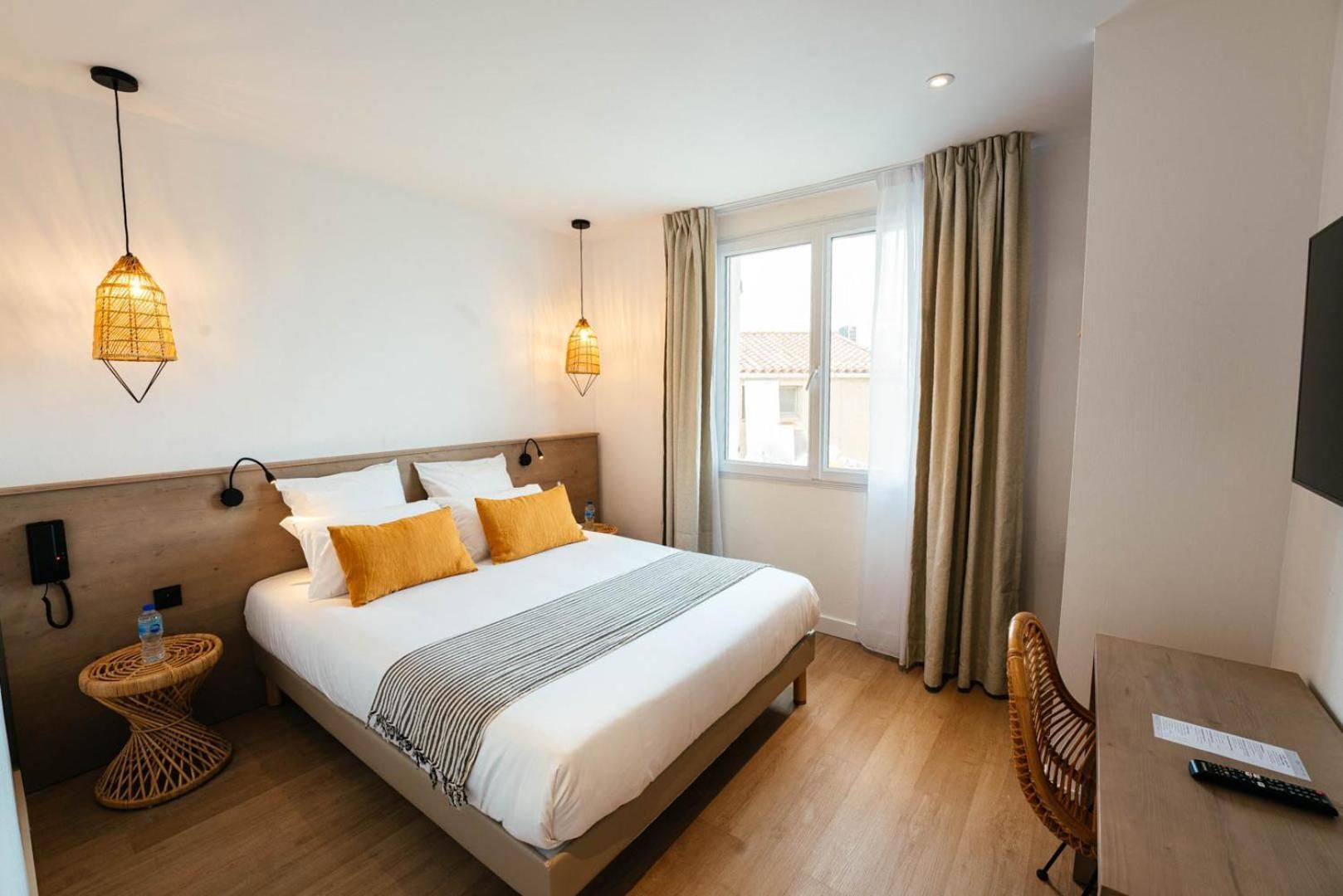 Queen Room with Garden View