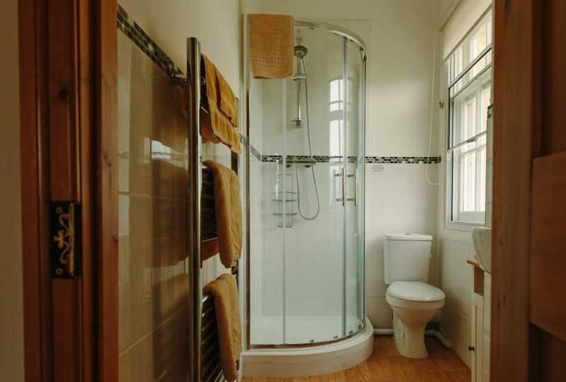 Double or Twin Room with Shower