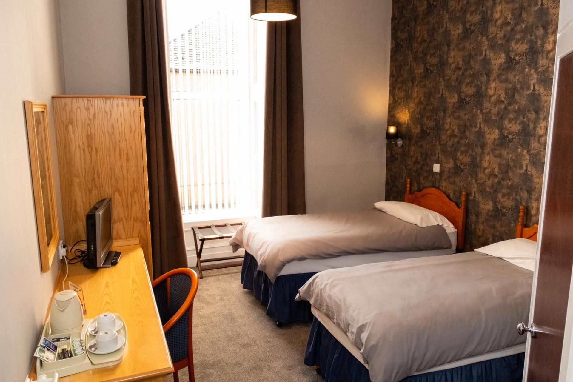 Station Hotel Single Room with Bathroom