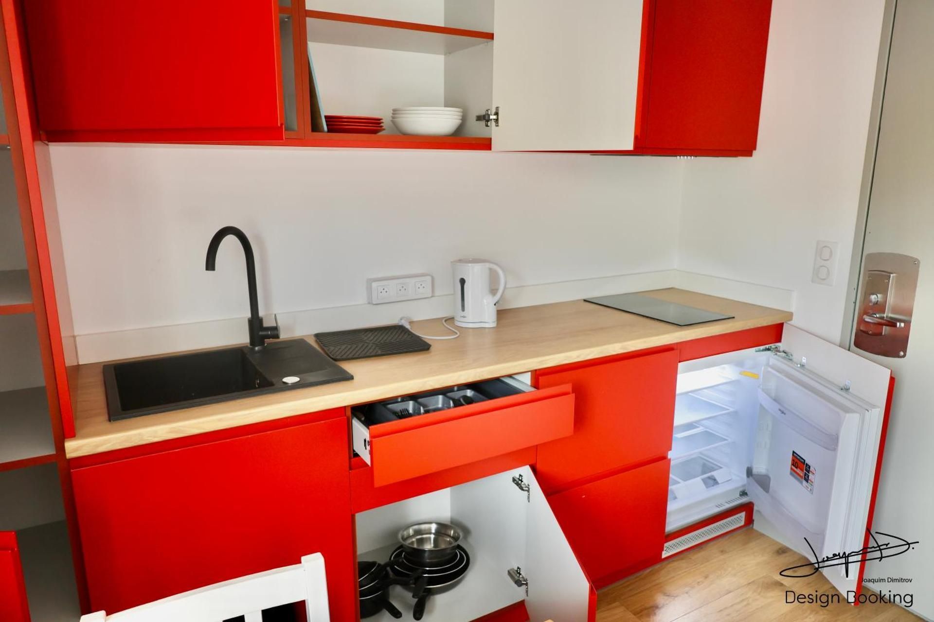 Studio Apartment