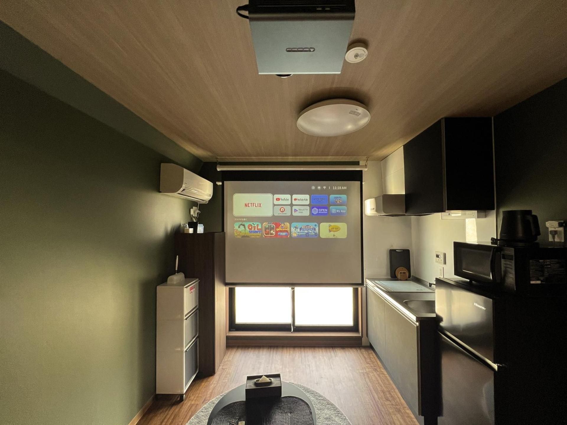 One-Bedroom Apartment with Balcony