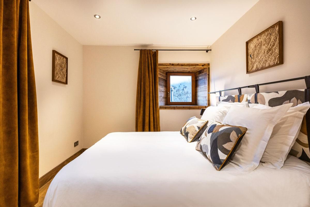 Deluxe Double Double Room