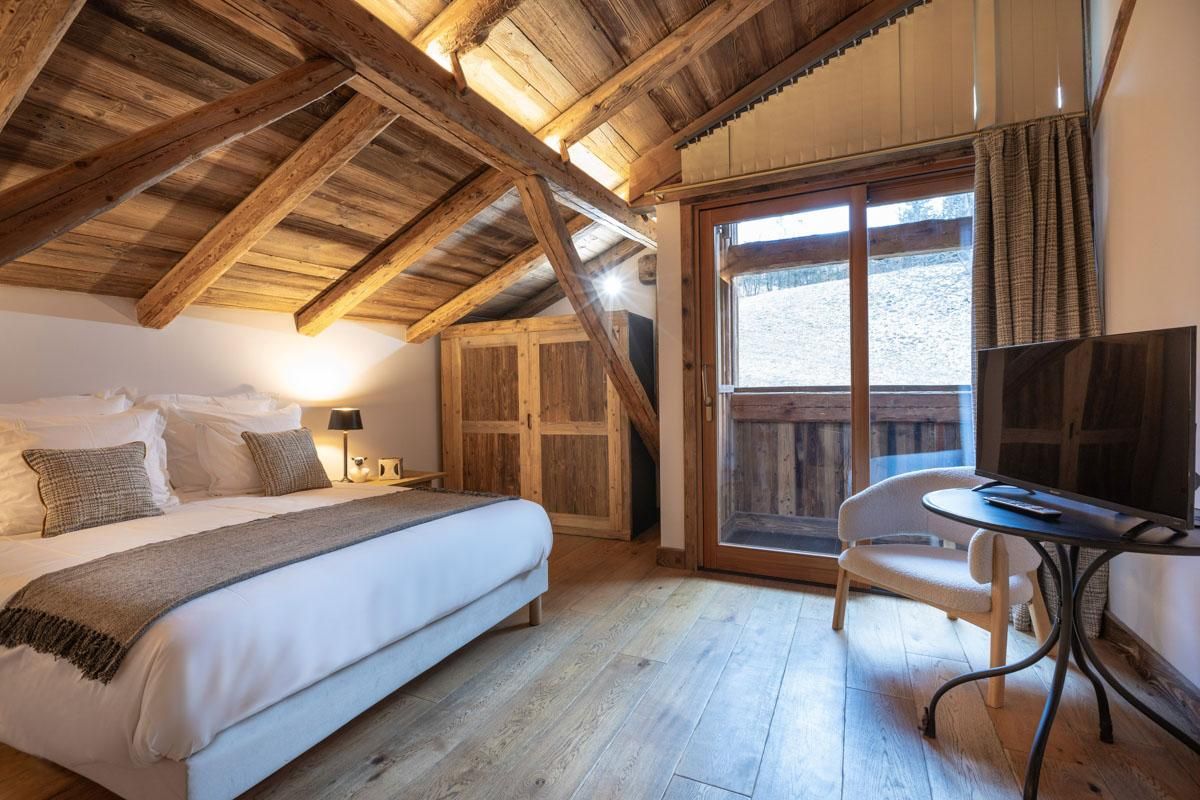 Deluxe Double Balcony Room