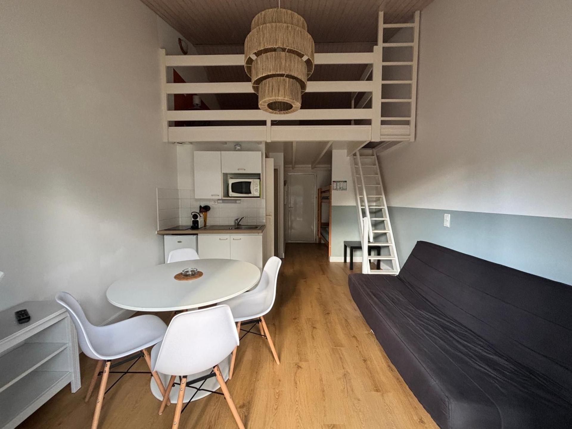 Studio - Split Level