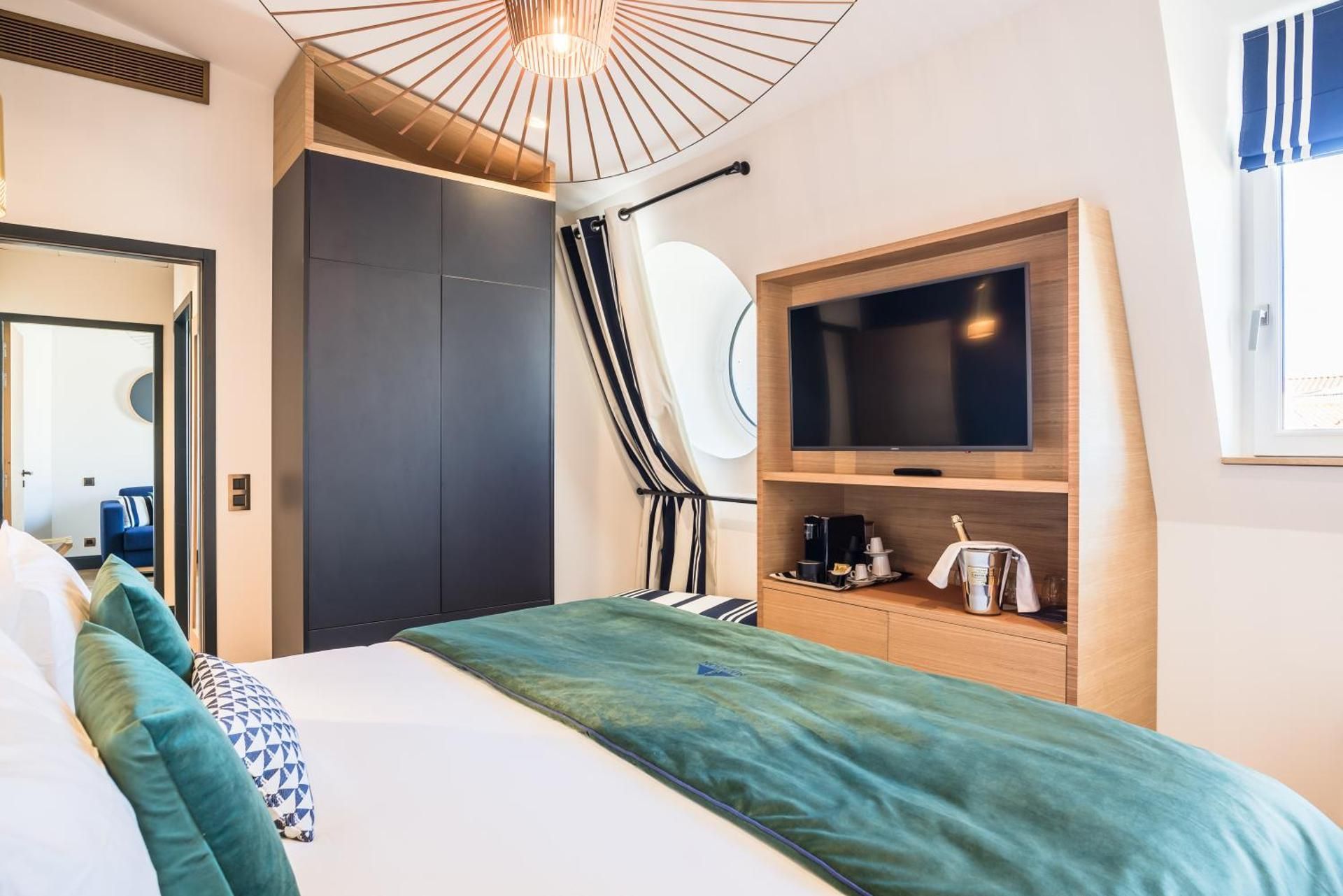 Family Double Suite with Sofa Bed