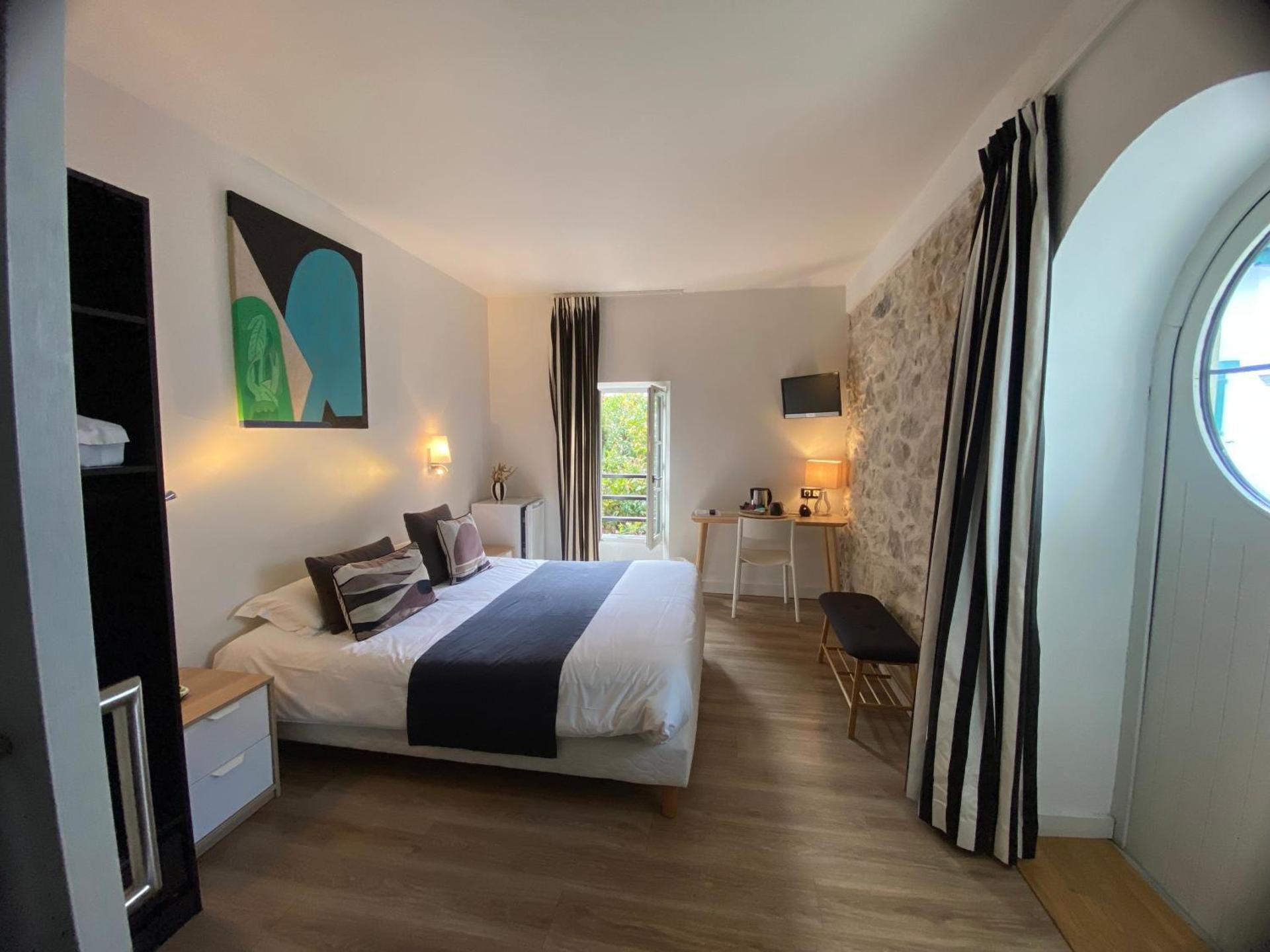 Double Room for Disabled Guest