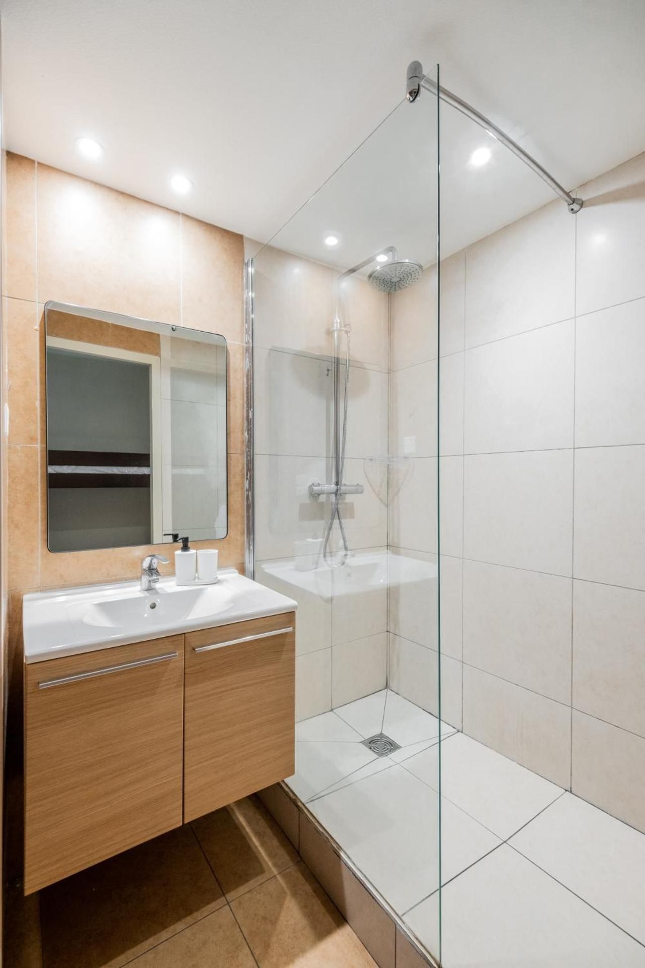 One-Bedroom Apartment with Garden