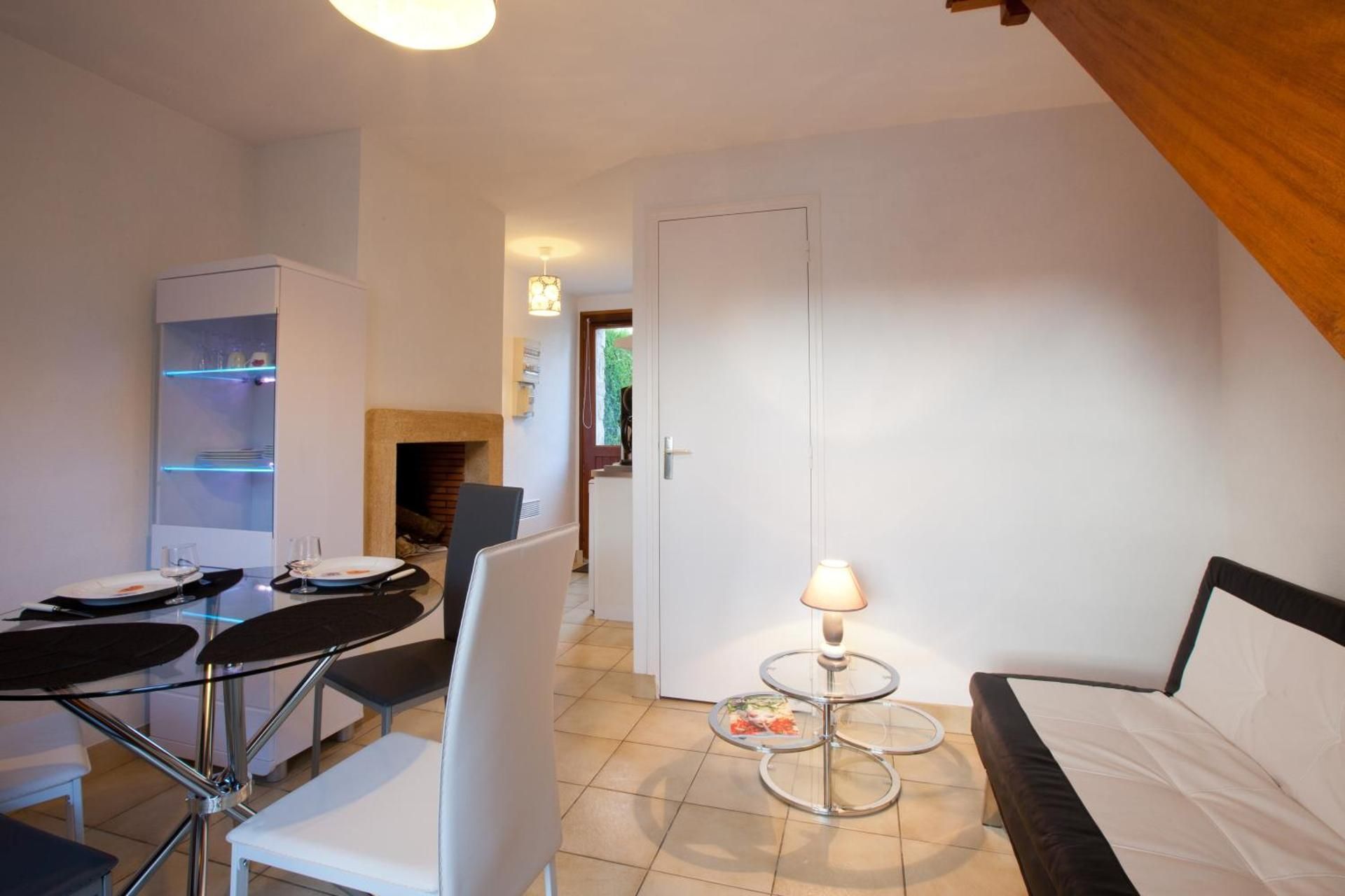 Two-Bedroom Holiday Home (1-4 Adults)