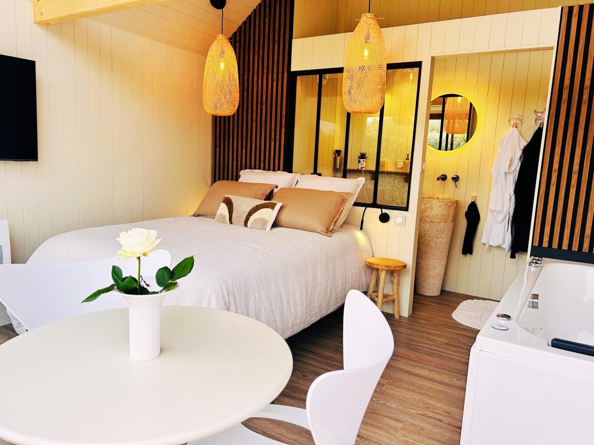 Double Room with Spa Bath