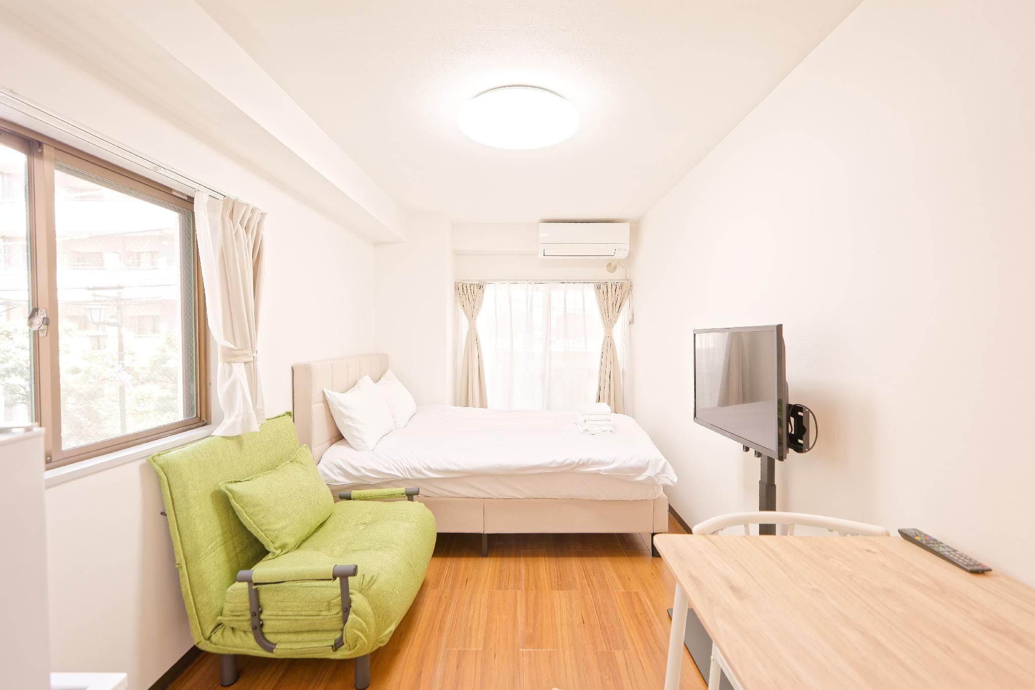 One Bedroom Queen Suite