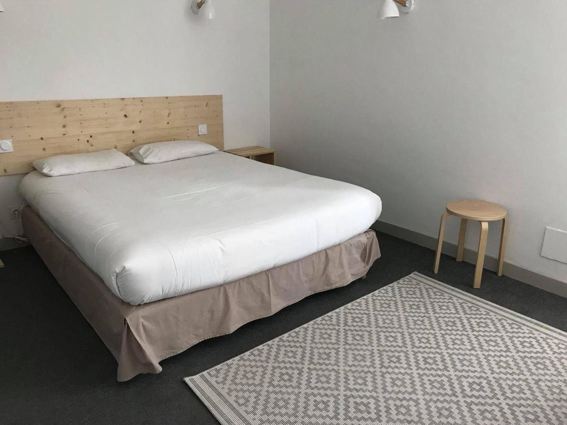 Double Room (No Air-Conditioning)