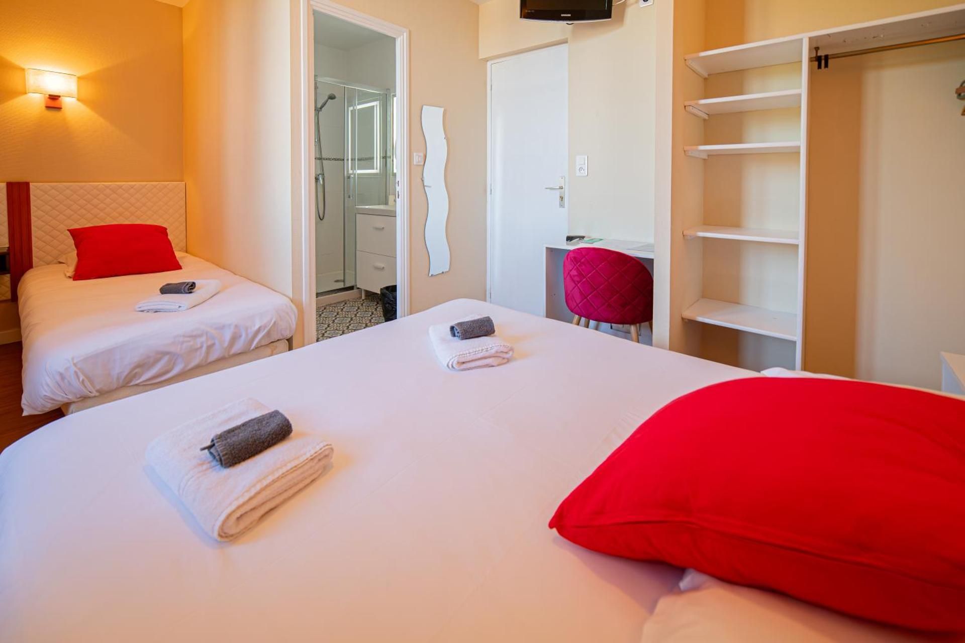 Comfort Triple Room