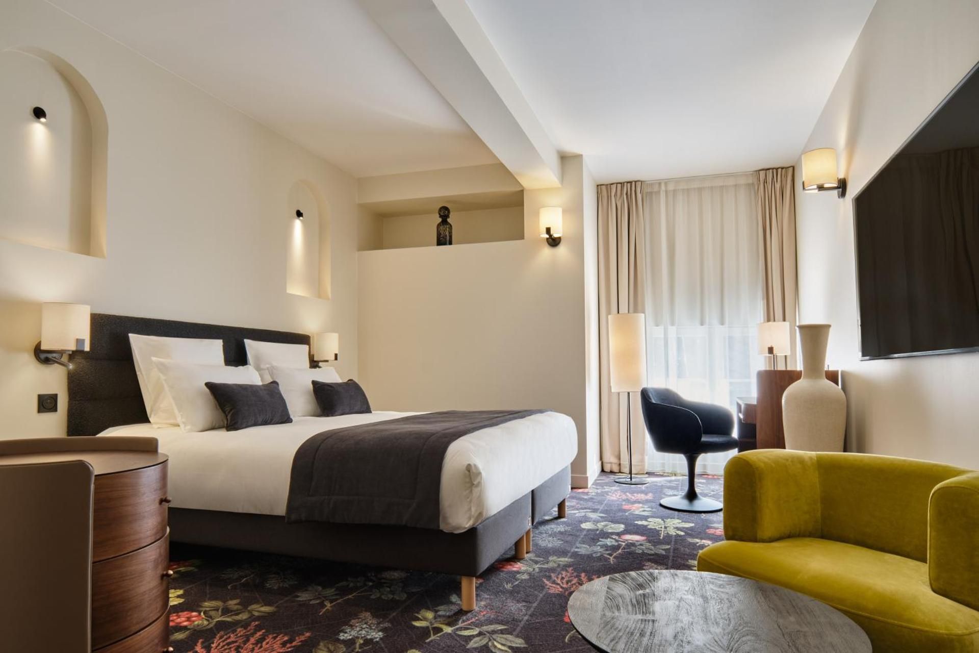 Deluxe Suite
