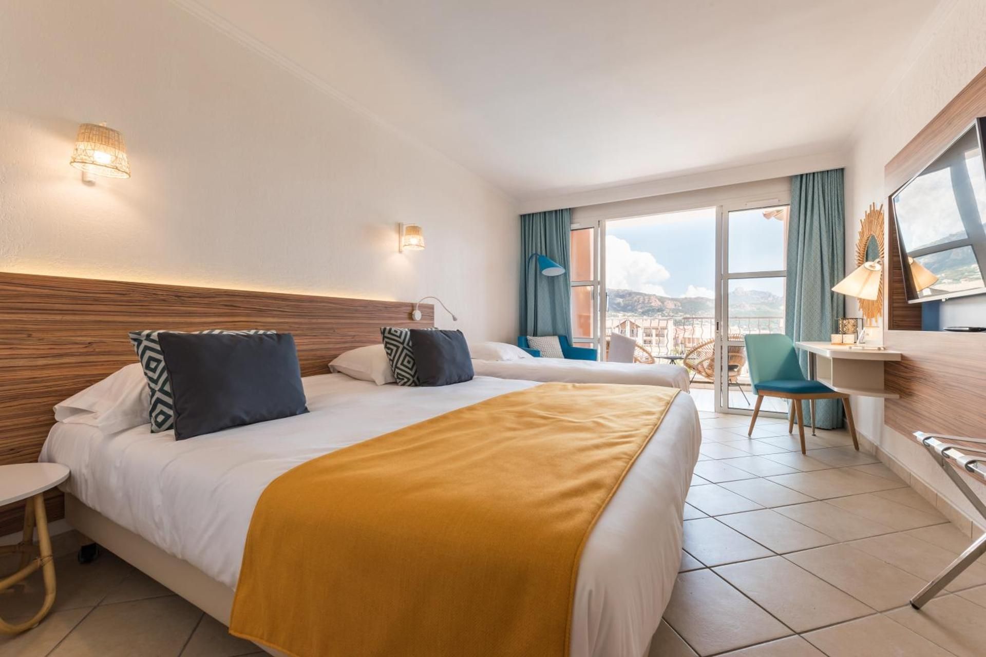 Triple Room with Terrace or Balcony - Sea View