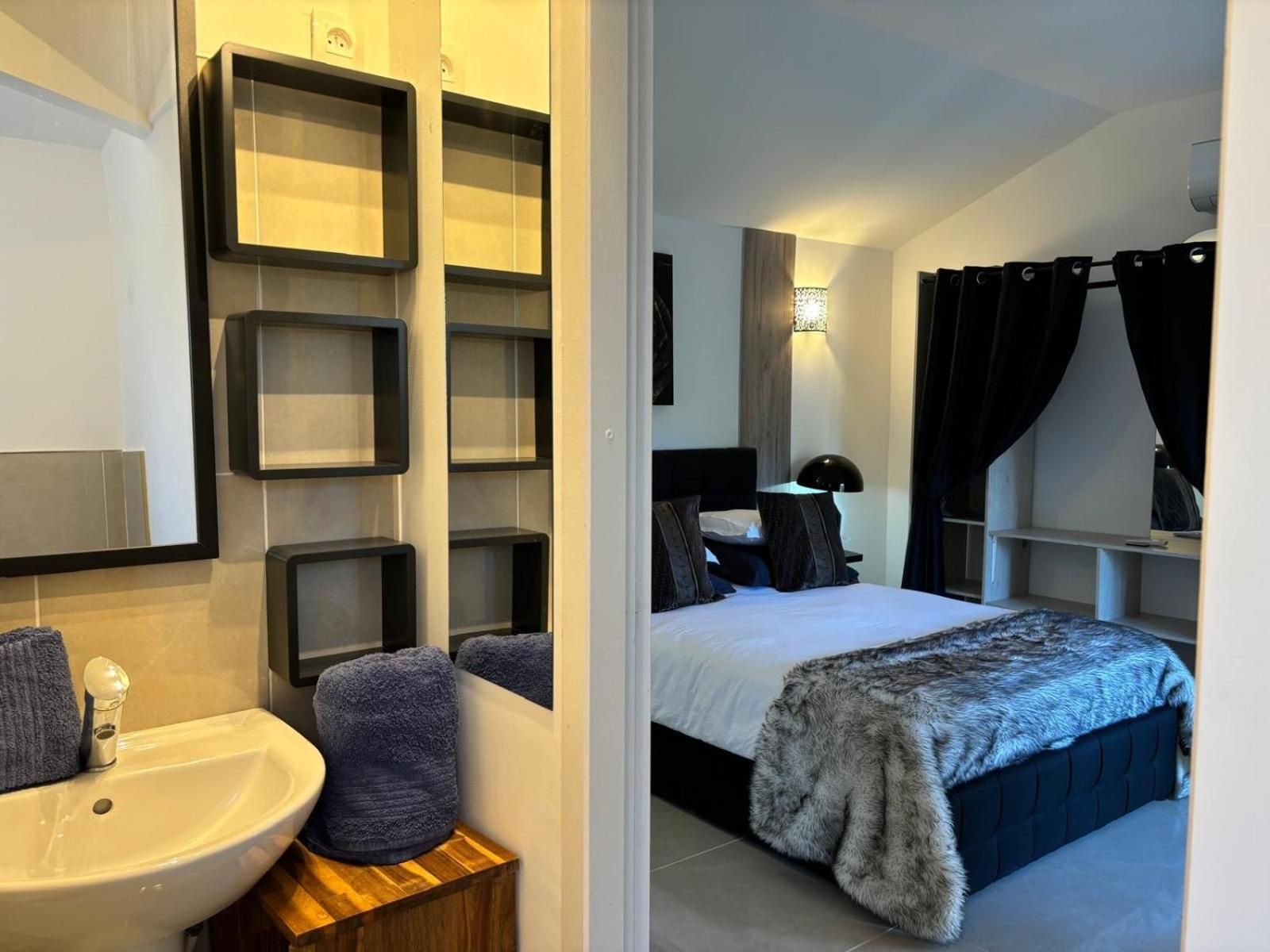 Suite with Garden View