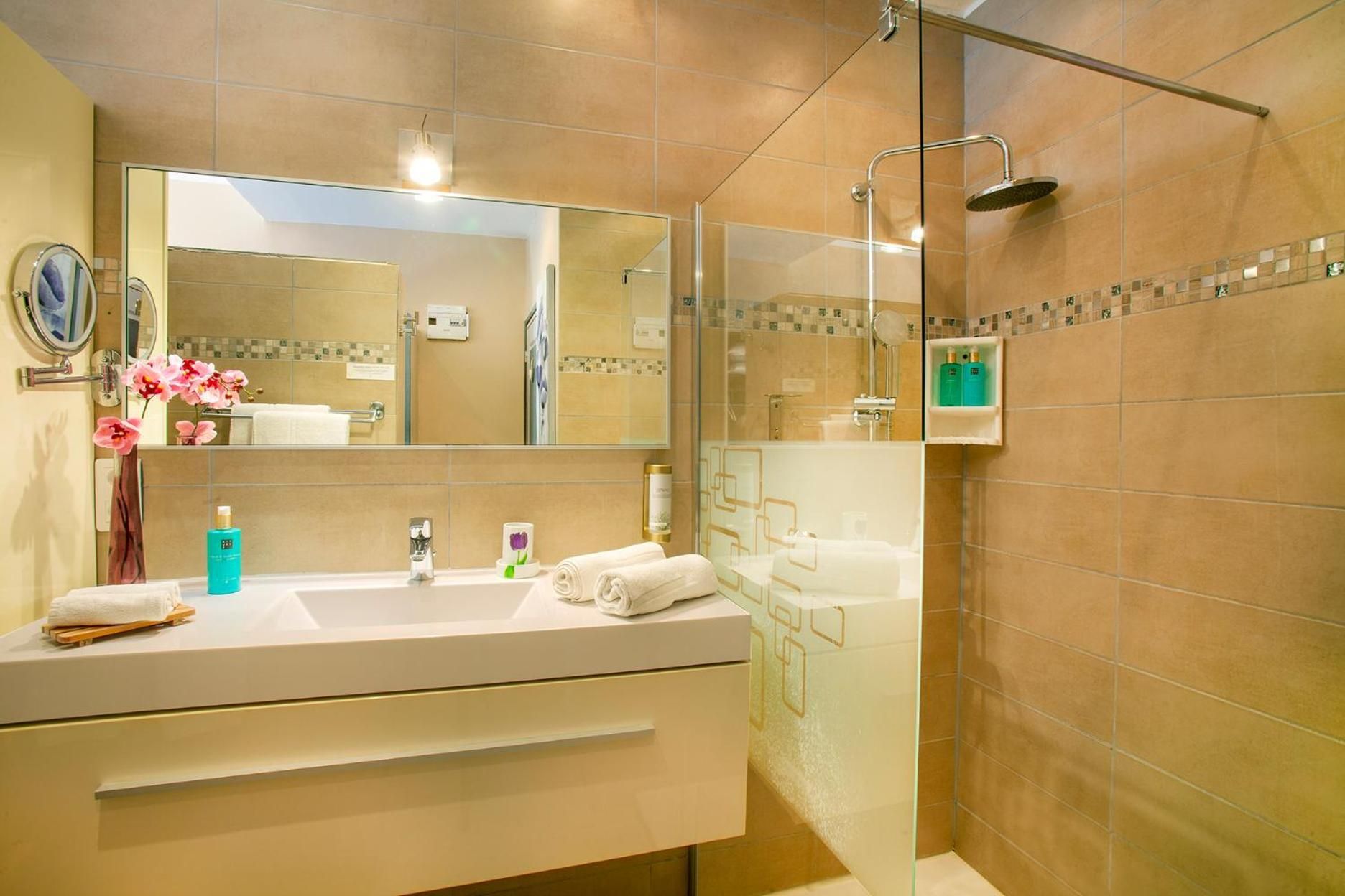 Double or Twin Room with Sea View