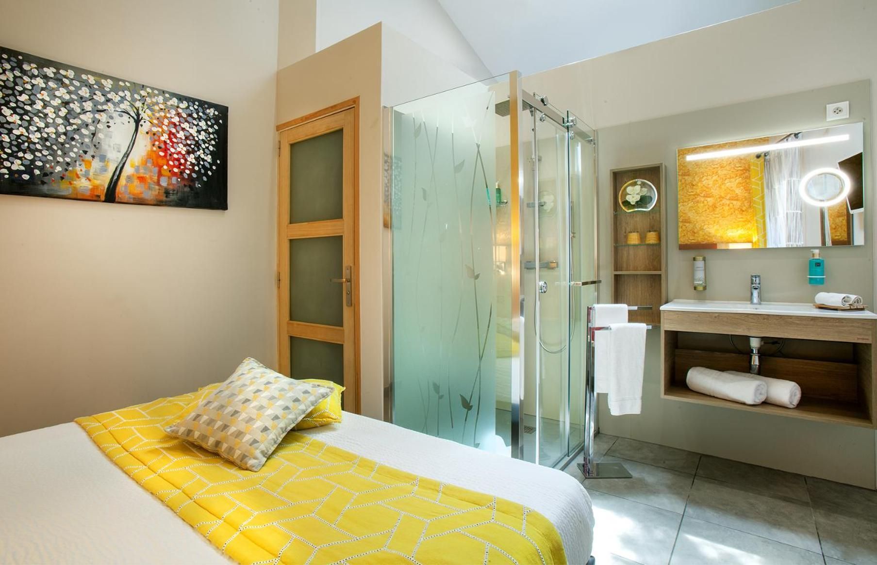 One-Bedroom Apartment with Spa Bath