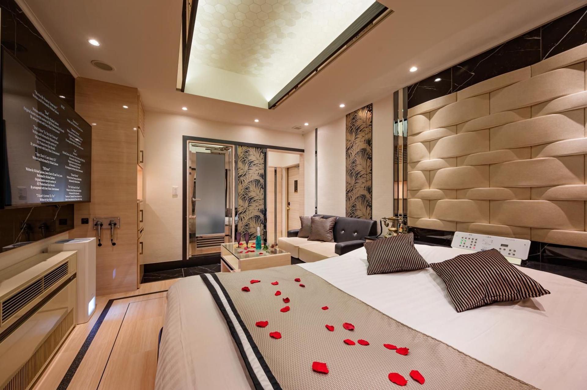 Large Double Room