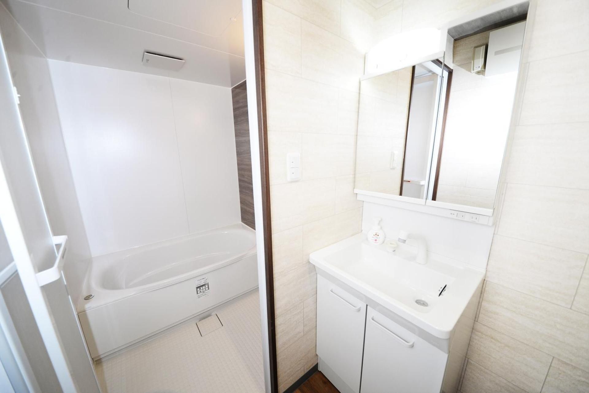 Shinjuku NY House 301 Duplex Apartment Five-Bedroom Apartment 2